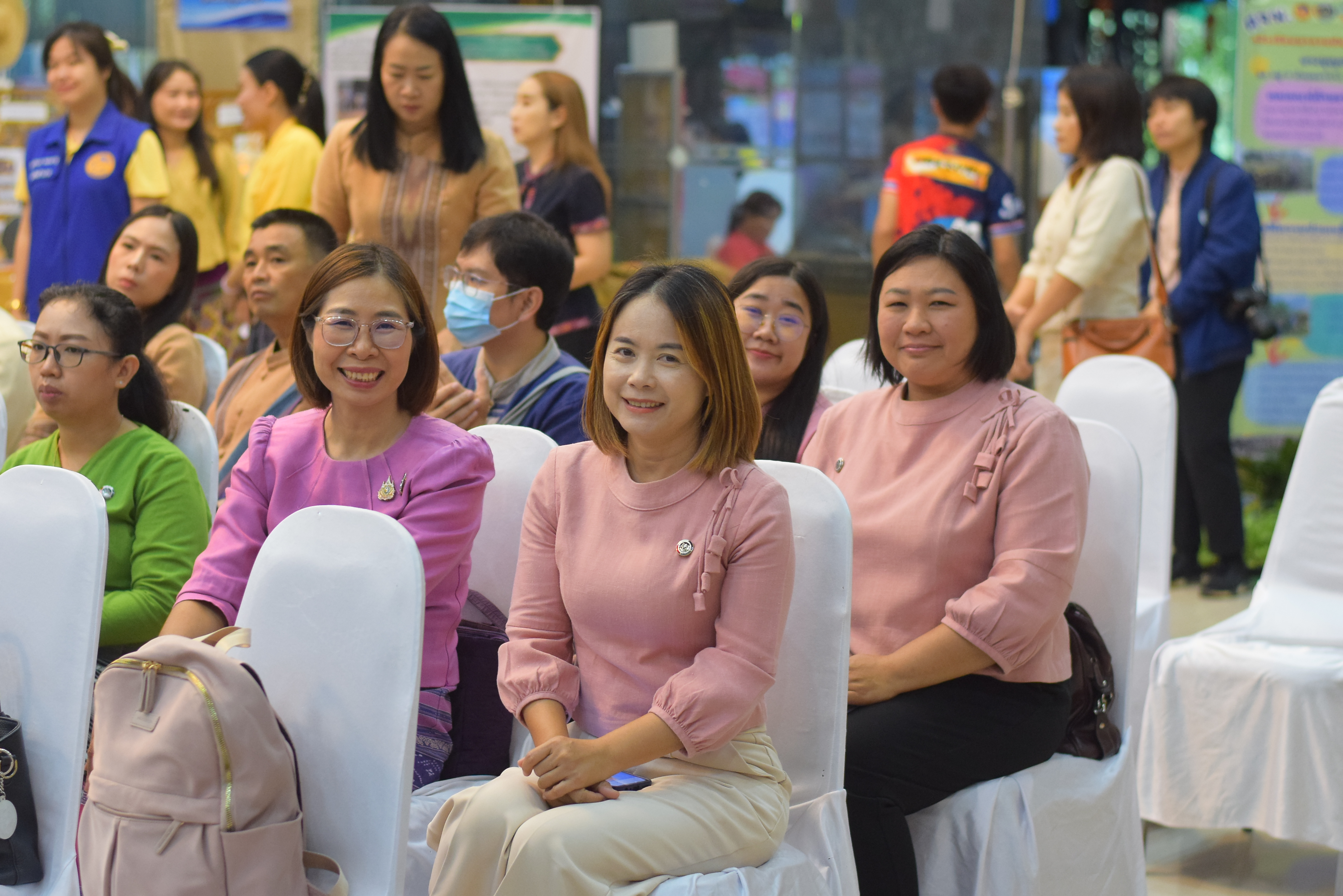 (#)สร้างสรรค์ชุมชน คน พช.น่าน (#) พช.น่าน จัดมหกรรมรวมพลังสามัคคี คนดี พช.น่าน “สร้างทีม สร้างงาน ประสานชุมชน ร่วมขจัดความยากจนให้คนน่าน” ประจำปี 2567