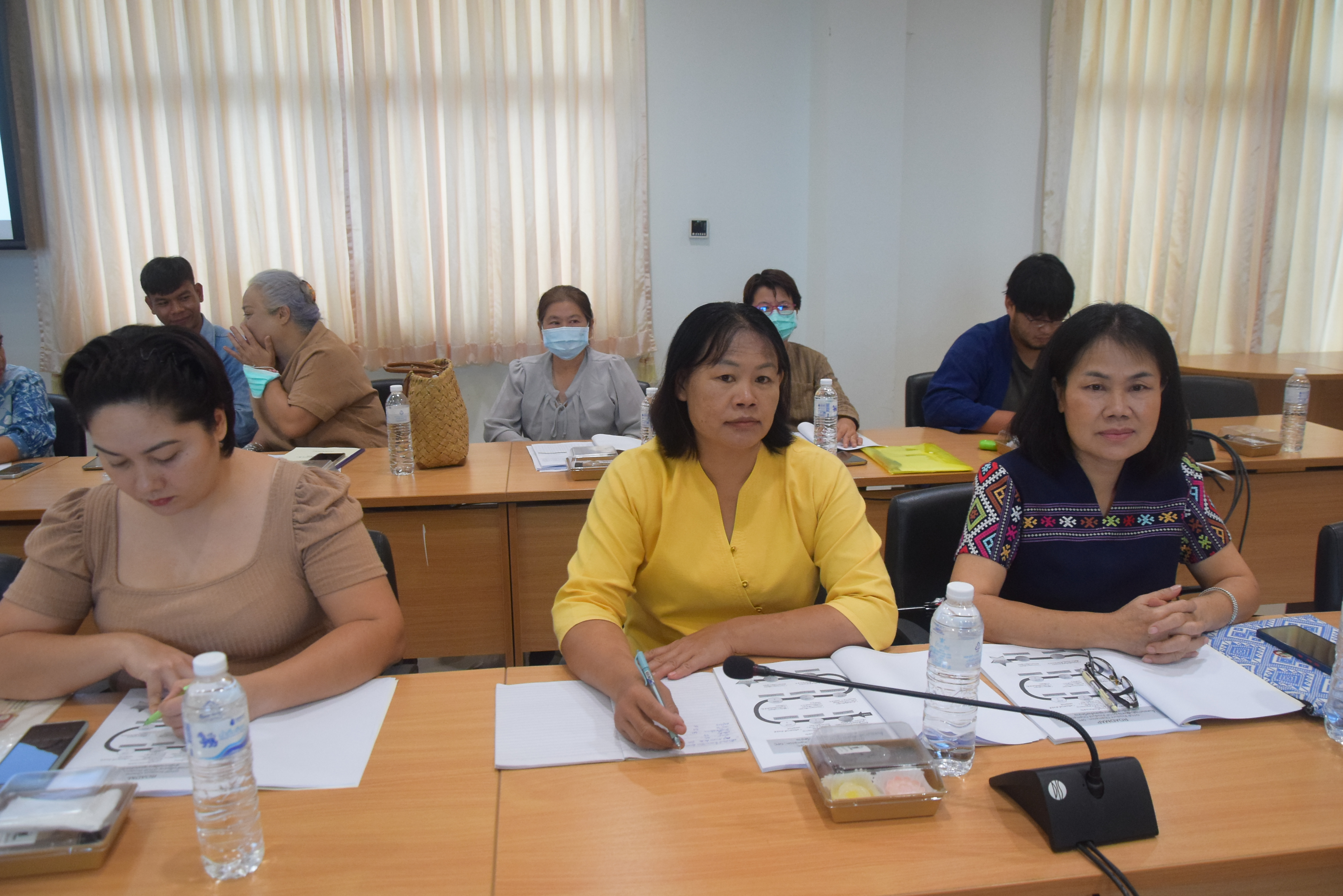 (#)สร้างสรรค์ชุมชน คน พช.น่าน (#) พช.น่าน ประชุมเพื่อชี้แจงแนวทางการคัดสรรสุดยอดหนึ่งตำบล หนึ่งผลิตภัณฑ์ไทย ปี พ.ศ. 2567 (OTOP Product Champion : OPC) ระดับจังหวัดน่าน