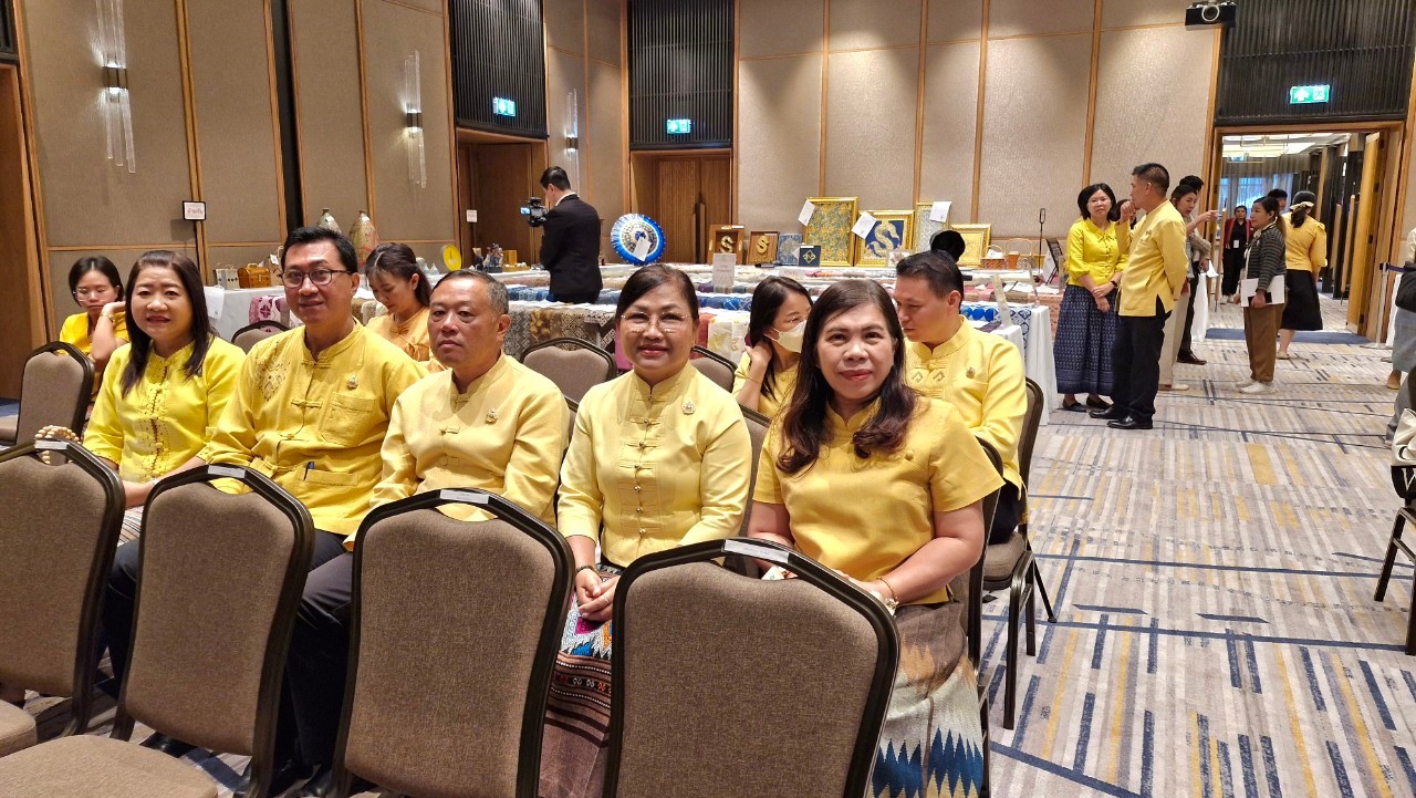 (#)สร้างสรรค์ชุมชน คน พช.น่าน (#) พช.น่าน ร่วมเปิดการประกวดผ้าลายพระราชทาน “ผ้าลายสิริวชิราภรณ์” และงานหัตถกรรม ภาคเหนือ น้อมนำพระดำริ “เจ้าฟ้าสิริวัณณรีฯ” พัฒนาศักยภาพประชาชนอย่างต่อเนื่องเพื่อประเทศชาติมั่นคง ประชาชนมีความสุขอย่างยั่งยืน