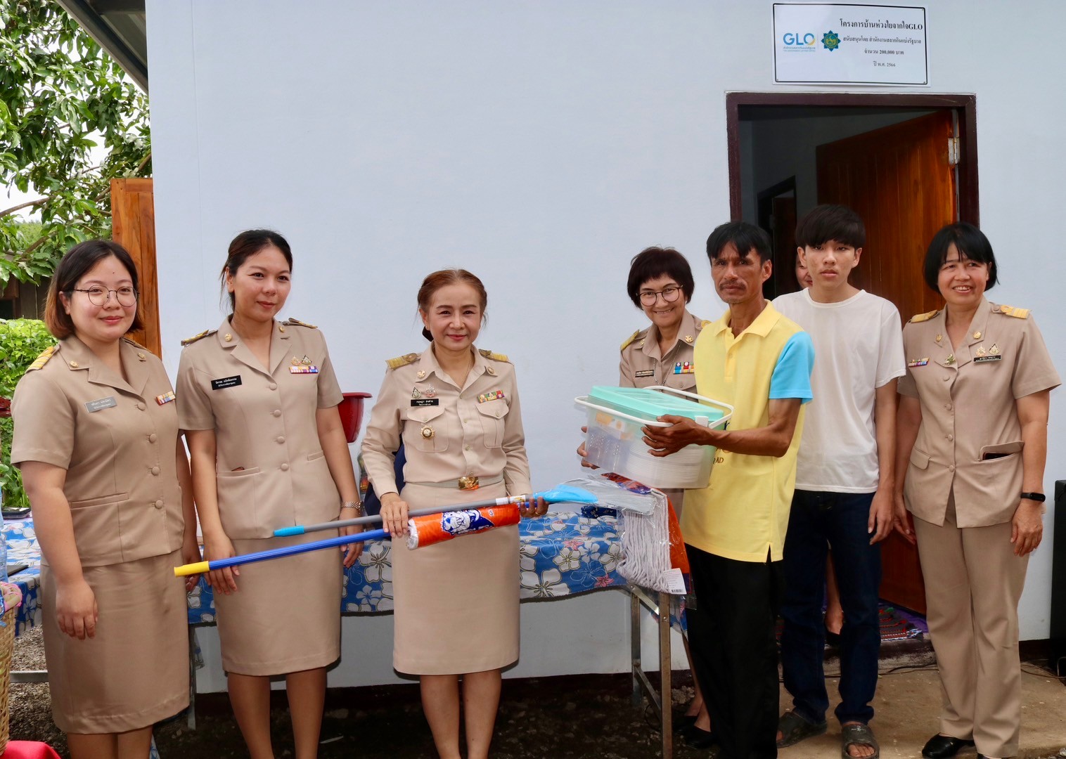 (#)สร้างสรรค์ชุมชน คนพช.น่าน(#) พช.น่าน จัดพิธีมอบบ้านโครงการบ้านห่วงใยจากใจสำนักงานสลากกินแบ่งรัฐบาล (GLO) ประจำปี 2566