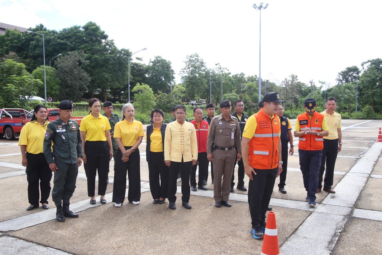(#)สร้างสรรค์ชุมชน คน พช.น่าน (#) พช.น่าน ร่วม kick off ทำความสะอาดเมือง หลังน้ำลด “รวมพลังช่วยเหลือผู้ประสบอุทกภัยจังหวัดน่าน”