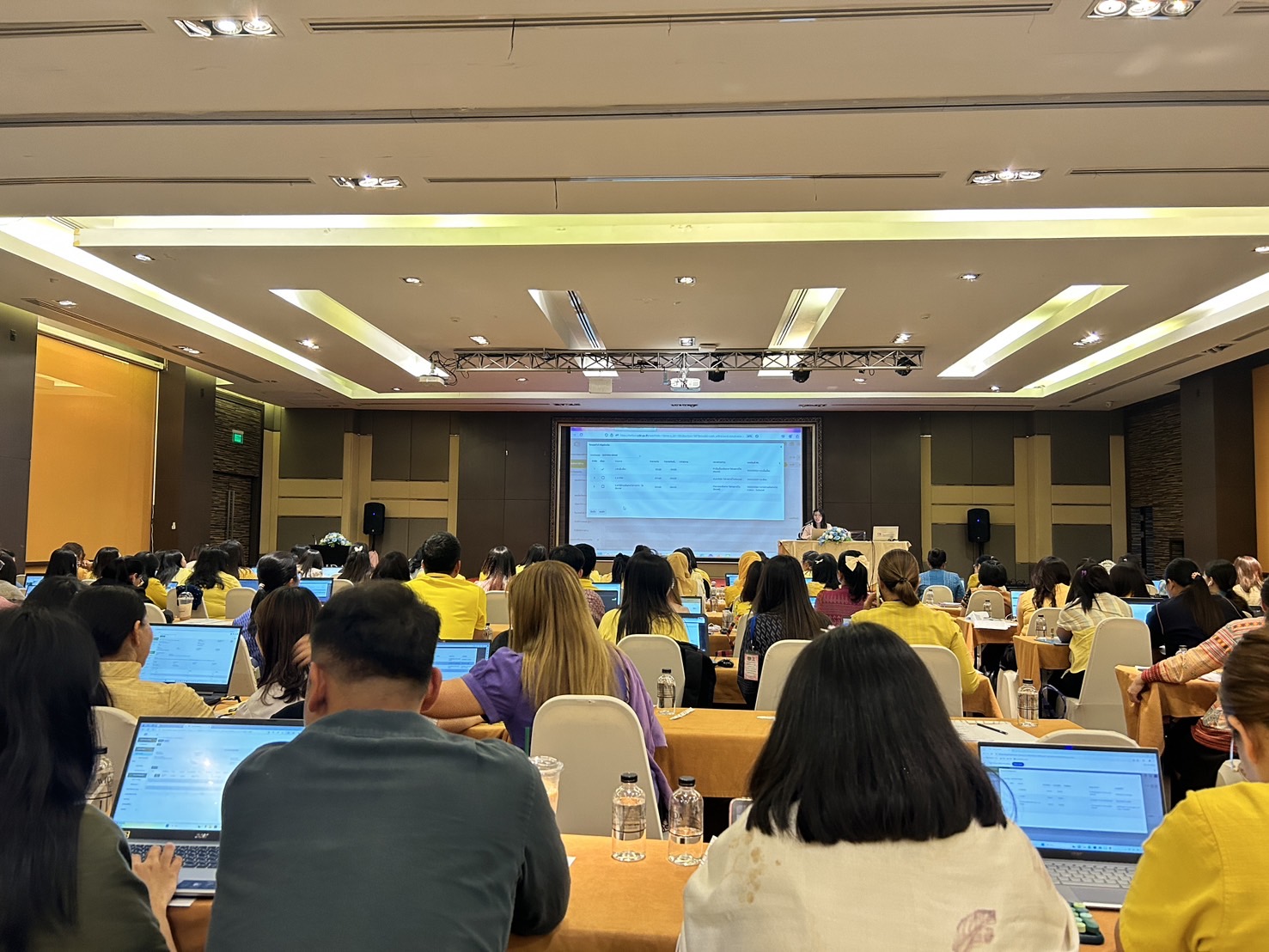 (#)สร้างสรรค์ชุมชน คนพช.น่าน(#) พช.น่าน ร่วมโครงการประชุมเชิงปฏิบัติการผู้ปฏิบัติงานด้านการเงินและบัญชีกองทุนพัฒนาบทบาทสตรี