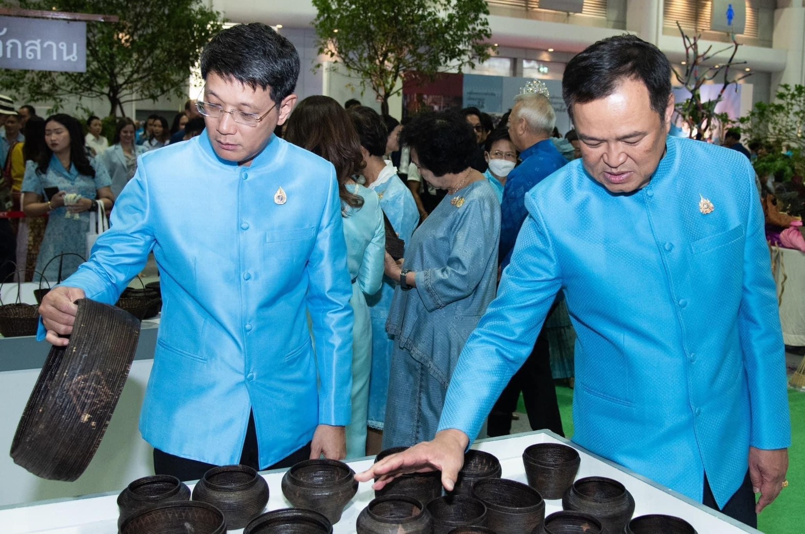 (#)สร้างสรรค์ชุมชน คนพช.น่าน (#) พช.น่าน ร่วมพิธีเปิดงาน “ศิลปาชีพประทีปไทย OTOP หลอมดวงใจ ด้วยพระบารมี” เพื่อน้อมสำนึกในพระมหากรุณาธิคุณของสมเด็จพระนางเจ้าสิริกิติ์ พระบรมราชินีนาถ พระบรมราชชนนีพันปีหลวง “พระแม่แห่งแผ่นดิน”