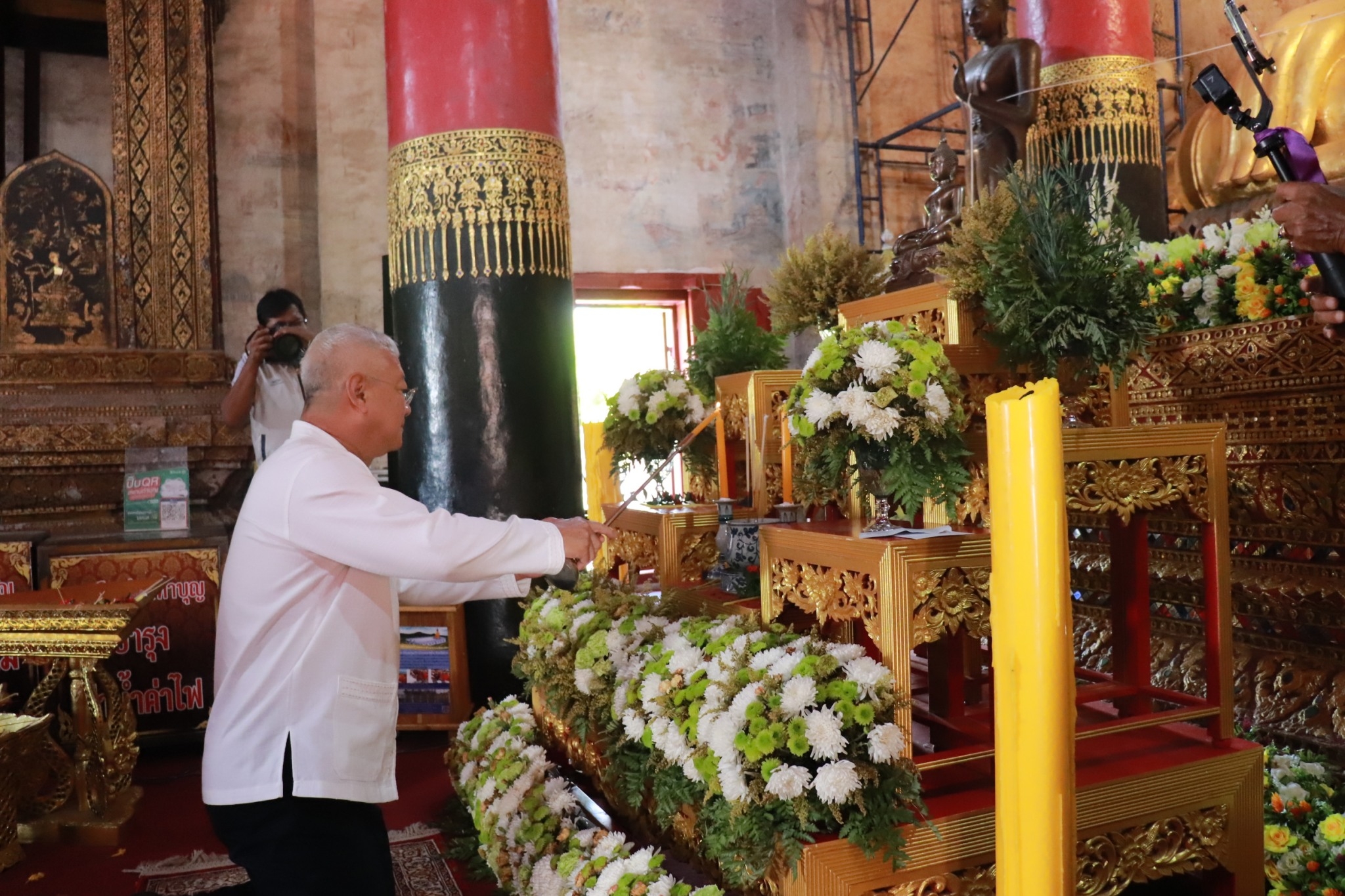 (#)สร้างสรรค์ชุมชน คนพช.น่าน(#) พช.น่าน ร่วมทำบุญประเพณีทำบุญถวายสลากภัต วัดช้างค้ำวรวิหาร ประจำปีพุทธศักราช 2567