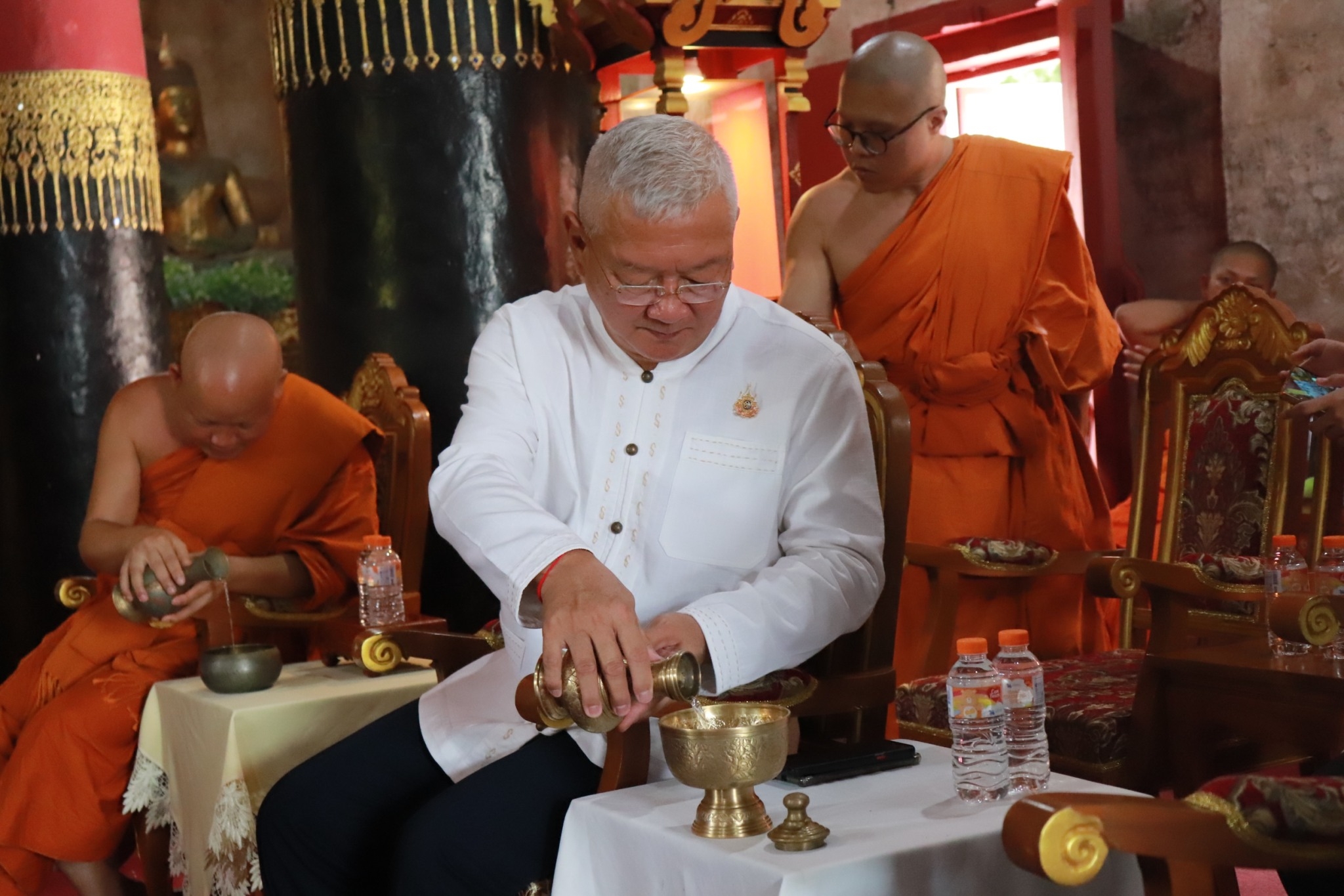 (#)สร้างสรรค์ชุมชน คนพช.น่าน(#) พช.น่าน ร่วมทำบุญประเพณีทำบุญถวายสลากภัต วัดช้างค้ำวรวิหาร ประจำปีพุทธศักราช 2567