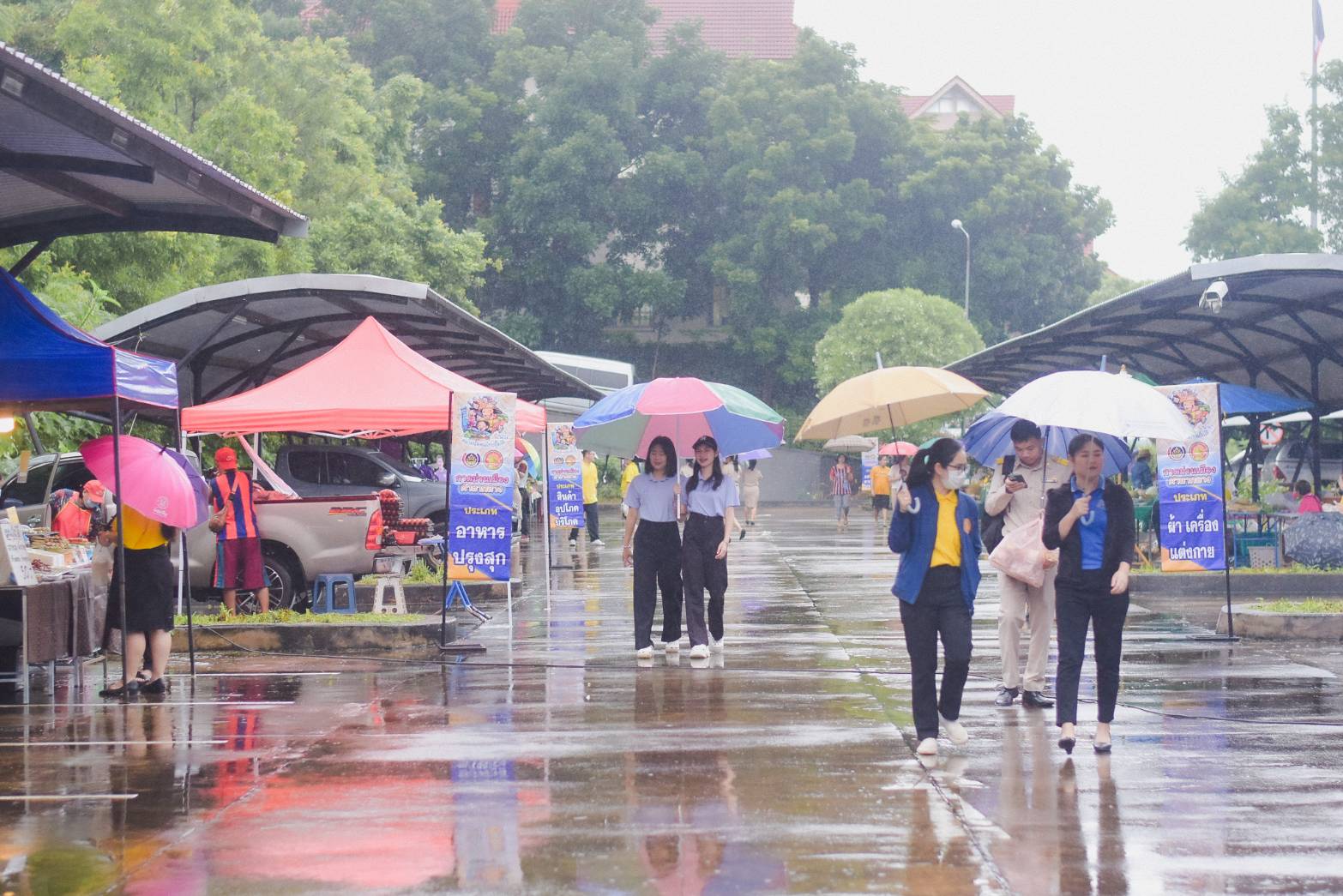 (#)สร้างสรรค์ชุมชน คนพช.น่าน(#) ชม ชิม ช้อป แชะ แชร์ “กาดม่วนเมือง ศาลากลาง” ประจำเดือนกันยายน 2567