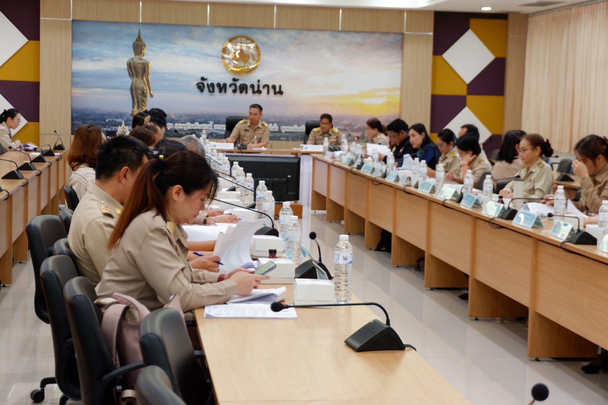 (#)สร้างสรรค์ชุมชน คนพช.น่าน(#) จังหวัดน่านประชุมคณะกรรมการประสานและขับเคลื่อนนโยบายสานพลังประชารัฐ ประจำจังหวัดน่าน ครั้งที่ 4/2567