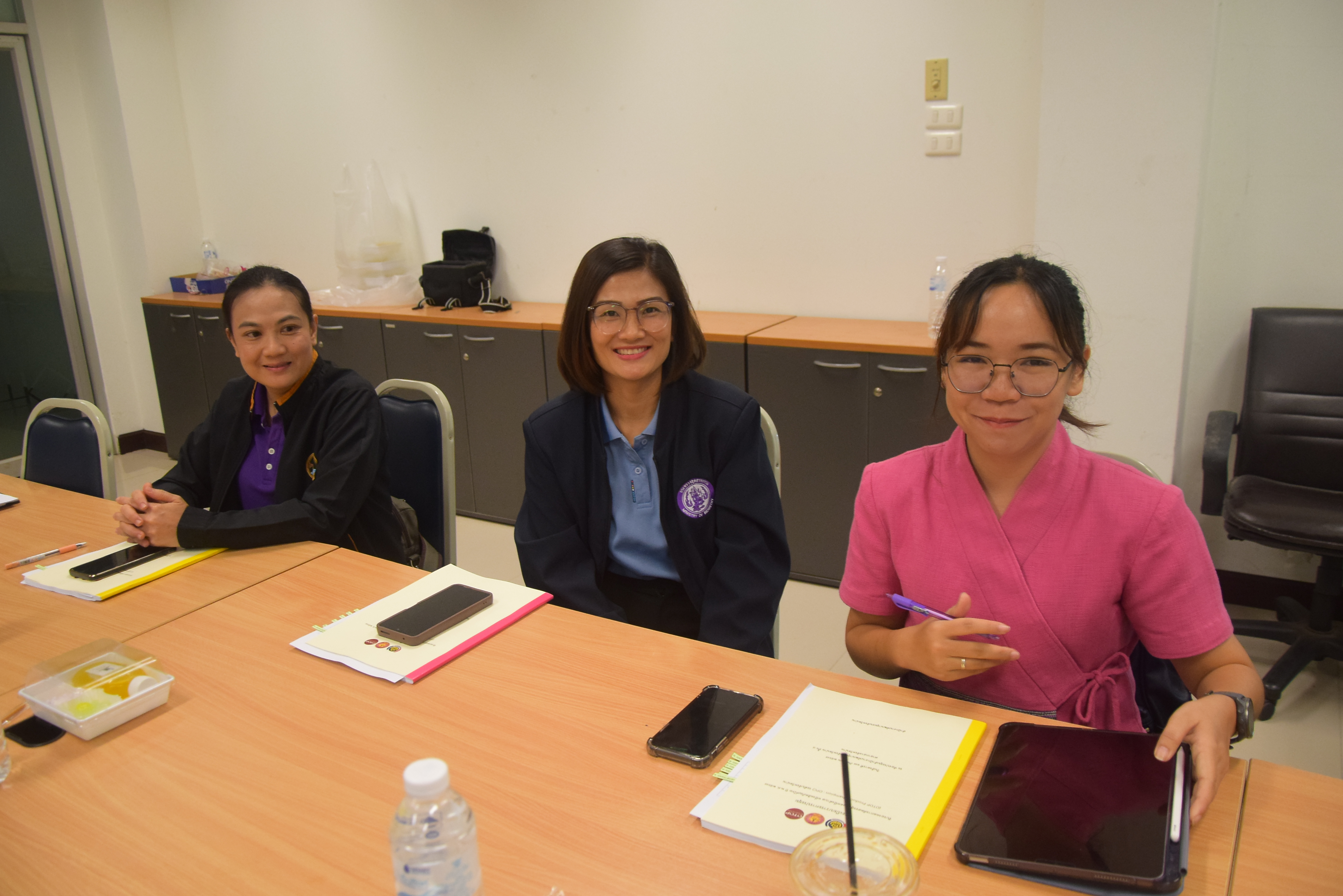 (#)สร้างสรรค์ชุมชน คนพช.น่าน(#) จังหวัดน่าน ประชุมคณะกรรมการคัดสรรสุดยอดหนึ่งตำบล หนึ่งผลิตภัณฑ์ไทย (OTOP Product Champion) ระดับจังหวัด พิจารณาผลิตภัณฑ์กว่า 187 รายการ