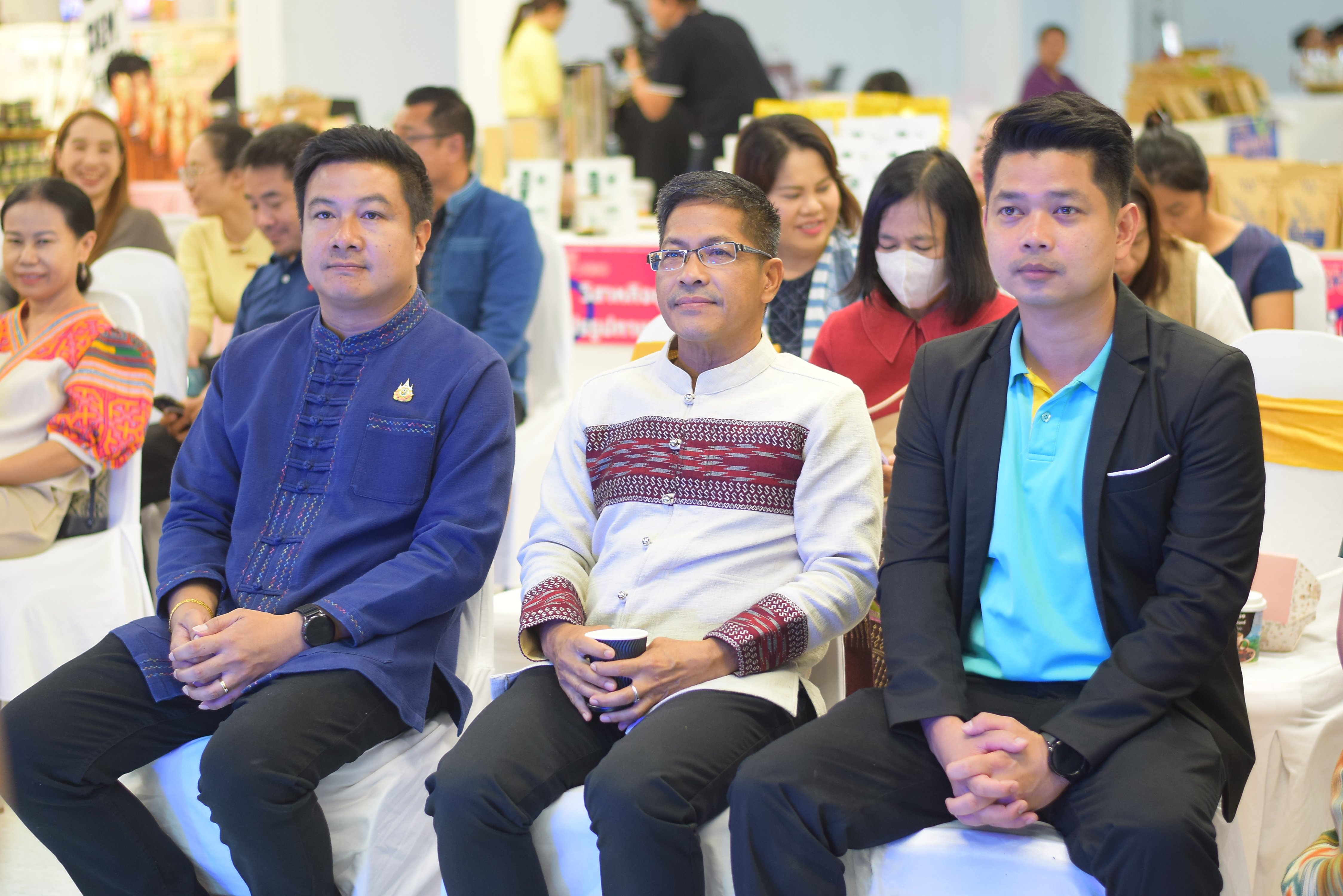 (#)สร้างสรรค์ชุมชน คน พช.น่าน (#) พช.น่าน เปิดกิจกรรมทดสอบตลาด OTOP พัฒนาผลิตภัณฑ์ท้องถิ่นสู่ระดับสากล – เครือข่าย KBO นำร่องยกระดับนวัตกรรมชุมชน