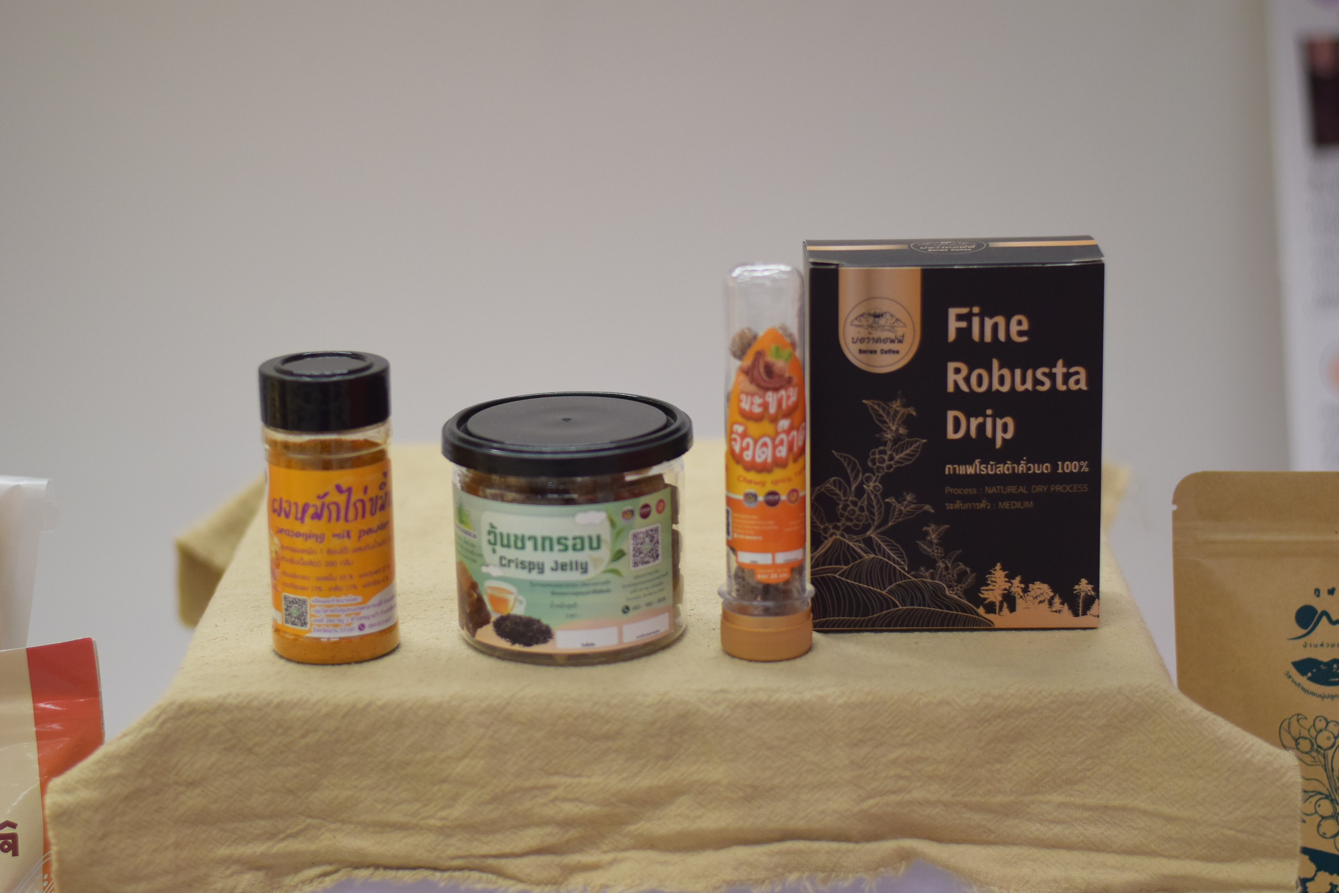 (#)สร้างสรรค์ชุมชน คน พช.น่าน (#) พช.น่าน เปิดกิจกรรมทดสอบตลาด OTOP พัฒนาผลิตภัณฑ์ท้องถิ่นสู่ระดับสากล – เครือข่าย KBO นำร่องยกระดับนวัตกรรมชุมชน