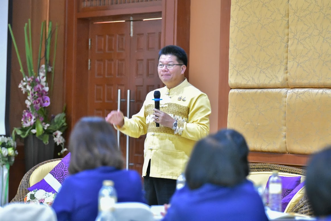 (#)สร้างสรรค์ชุมชน คนพช.น่าน(#) พช.น่าน ร่วมโครงการประชุมเชิงปฏิบัติการตรวจติดตามผลการดาเนินงานของหน่วยรับตรวจรายไตรมาส ไตรมาสที่ 4 เขตตรวจราชการที่ 16 กลุ่มจังหวัดภาคเหนือตอนบน 2 (วันที่2)