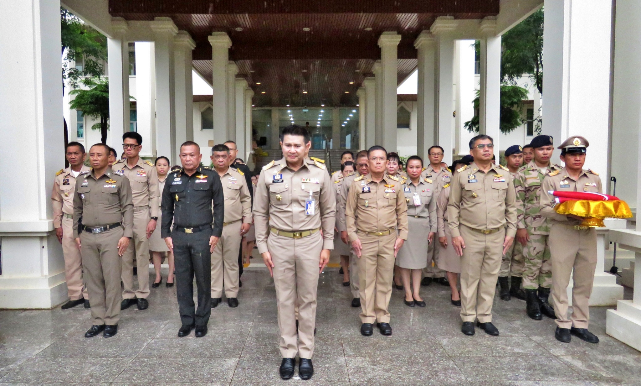 (#)สร้างสรรค์ชุมชน คนพช.น่าน(#) พช.น่าน ร่วมกิจกรรมเชิญธงชาติไทยและร้องเพลงชาติไทย เนื่องในโอกาสวันพระราชทานธงชาติไทย