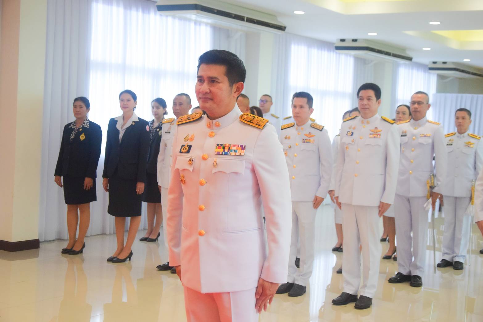 (#)สร้างสรรค์ชุมชน คนพช.น่าน(#) พช.น่าน ร่วมพิธีวางพวงมาลาถวายสักการะ เนื่องในวันคล้ายวันสวรรคตพระบาทสมเด็จพระจอมเกล้าเจ้าอยู่หัว