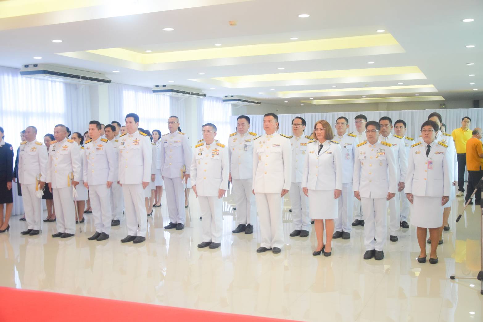 (#)สร้างสรรค์ชุมชน คนพช.น่าน(#) พช.น่าน ร่วมพิธีวางพวงมาลาถวายสักการะ เนื่องในวันคล้ายวันสวรรคตพระบาทสมเด็จพระจอมเกล้าเจ้าอยู่หัว