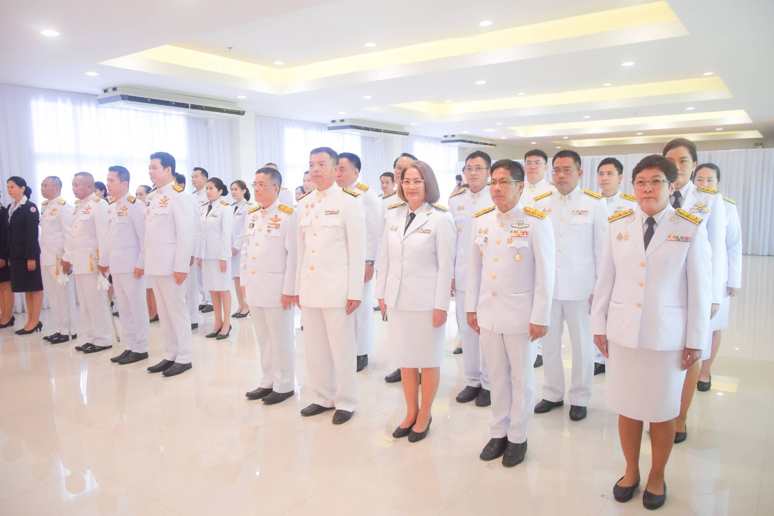 (#)สร้างสรรค์ชุมชน คนพช.น่าน(#) พช.น่าน ร่วมพิธีวางพวงมาลาถวายสักการะ เนื่องในวันคล้ายวันสวรรคตพระบาทสมเด็จพระจอมเกล้าเจ้าอยู่หัว