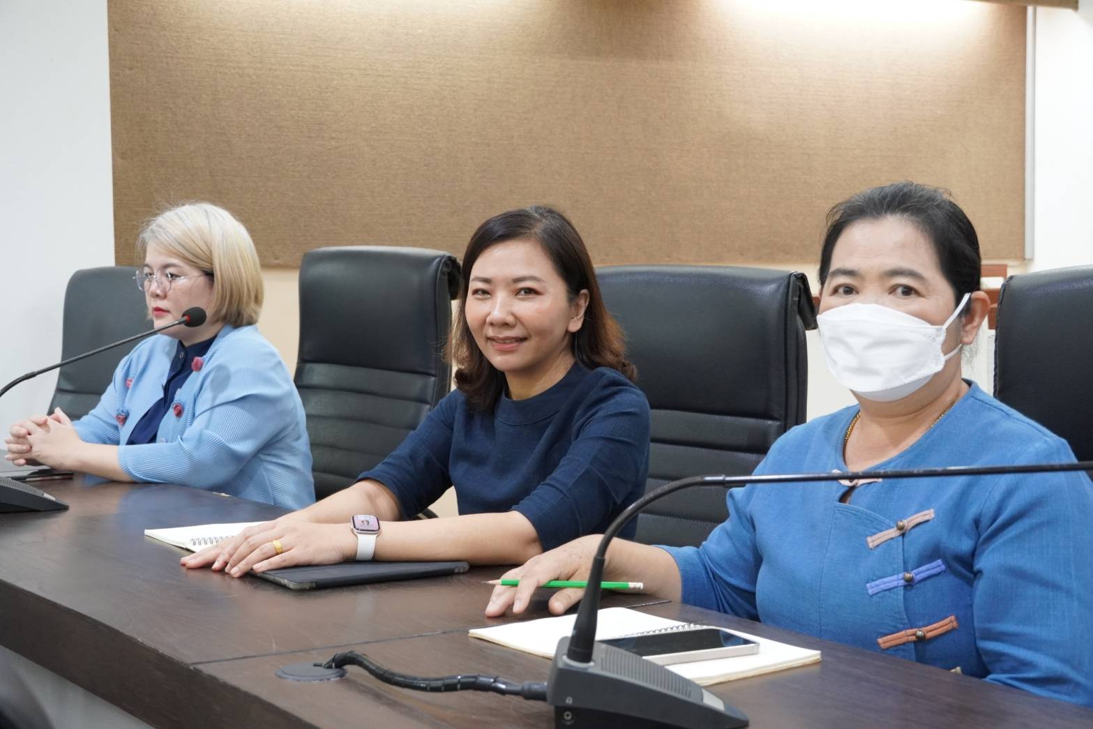 (#)สร้างสรรค์ชุมชน คนพช.น่าน(#) พช.น่าน ร่วมประชุมการจัดทำใบสมัครและรวบรวมข้อมูลเพื่อสมัครสมาชิกเครือข่ายเมืองสร้างสรรค์ด้านหัตถกรรมและศิลปะพื้นบ้านขององค์การยูเนสโก