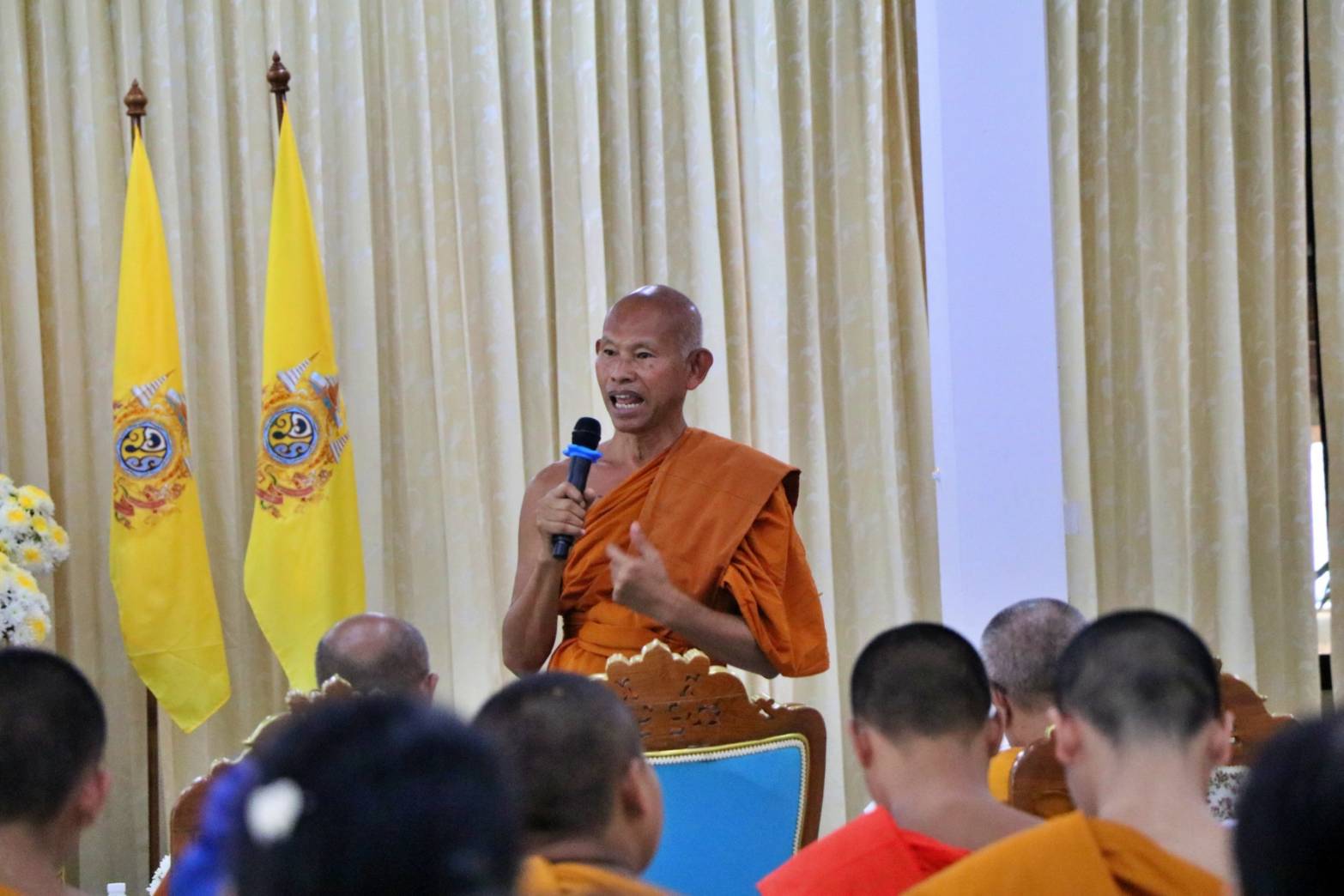 (#)สร้างสรรค์ชุมชน คนพช.น่าน(#) พช.น่าน ร่วมพิธีเจริญพระพุทธมนต์เฉลิมพระเกียรติ ถวายพระพรชัยมงคลแด่ พระบาทสมเด็จพระเจ้าอยู่หัว เนื่องในโอกาสวันเฉลิมพระชนมพรรษา 6 รอบ 28 กรกฎาคม 2567