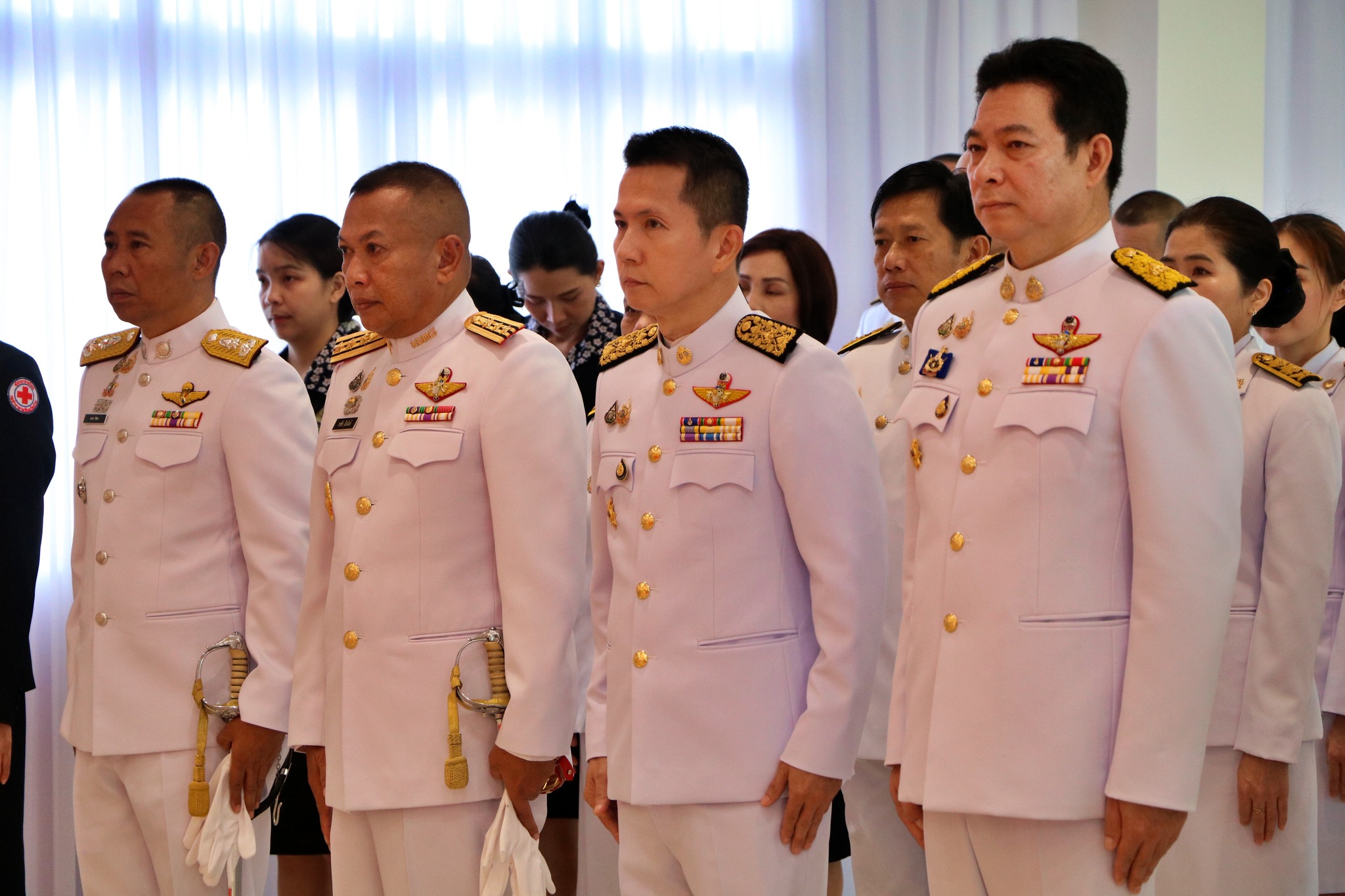 (#)สร้างสรรค์ชุมชน คนพช.น่าน(#) พช.น่าน ร่วมพิธีวางพวงมาลาถวายสักการะ เนื่องในวันคล้ายวันสวรรคตพระบาทสมเด็จพระจอมเกล้าเจ้าอยู่หัว