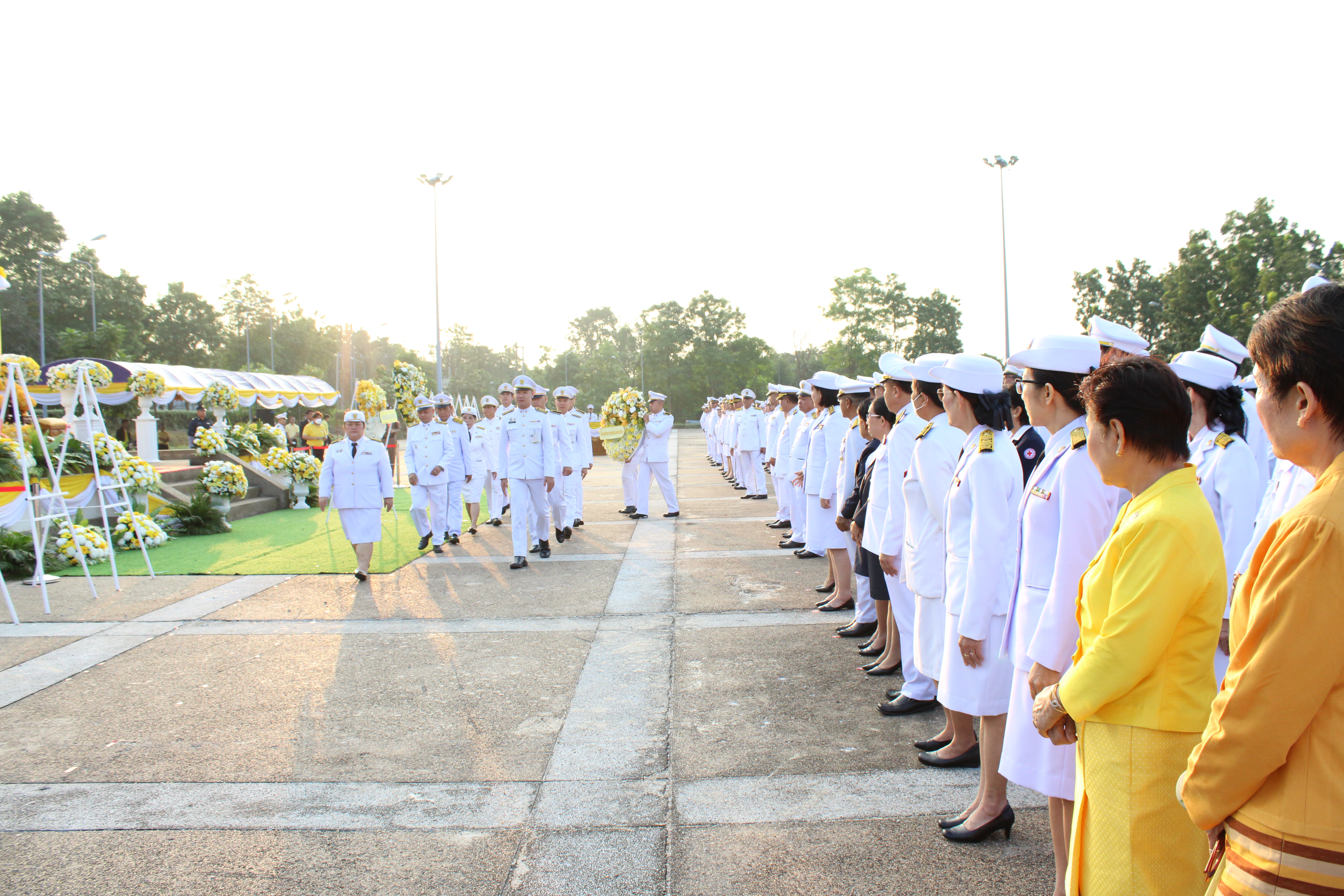 (#)สร้างสรรค์ชุมชน คนพช.น่าน(#) พช.น่าน ร่วมประกอบพิธีวางพวงมาลา เนื่องในวันนวมินทรมหาราช พระบาทสมเด็จพระบรมชนกาธิเบศร มหาภูมิพลอดุลยเดชมหาราช บรมนาถบพิตร