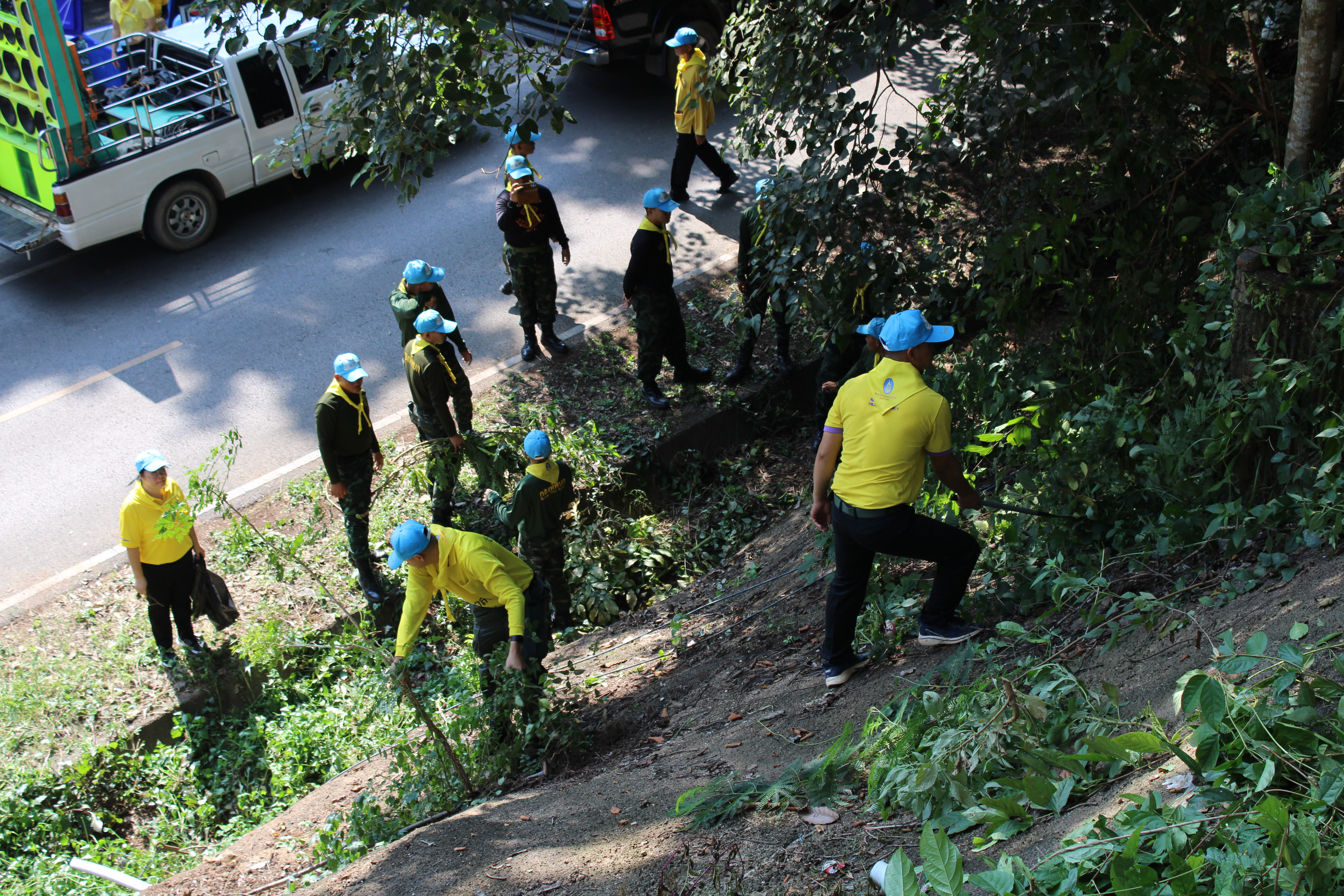 (#)สร้างสรรค์ชุมชน คนพช.น่าน(#) พช.น่าน ร่วมกิจกรรมจิตอาสาพัฒนา เนื่องในวันคล้ายวันสวรรคตของพระบาทสมเด็จพระบรมชนกาธิเบศร มหาภูมิพลอดุลยเดชมหาราช บรมราชบพิตร