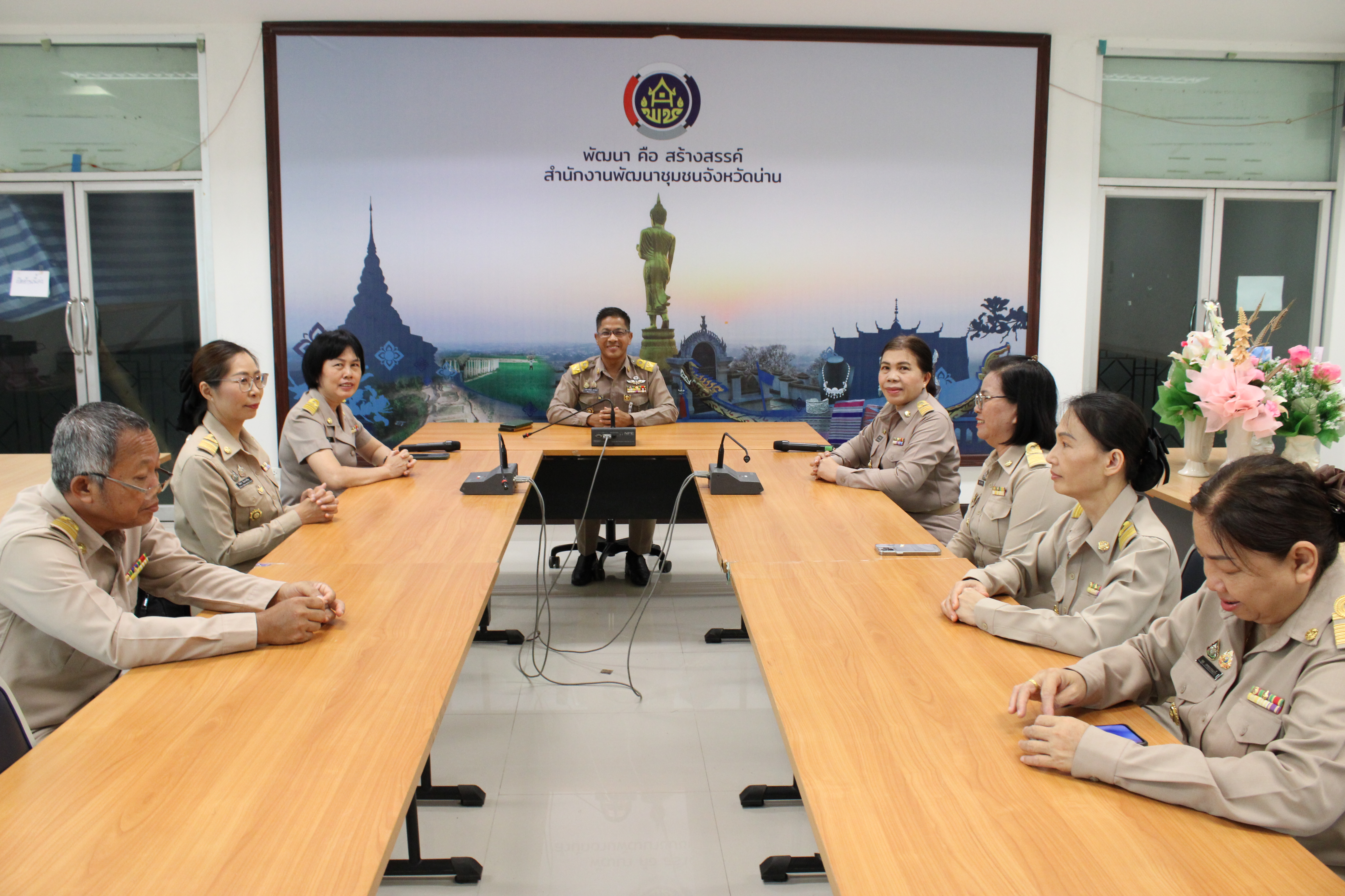 (#)สร้างสรรค์ชุมชน คนพช.น่าน(#) พช.น่าน แสดงความยินดีกับข้าราชการที่ได้รับการแต่งตั้งให้ดำรงตำแหน่ง พัฒนาการอำเภอ และผู้ช่วย ผอ.กลุ่มงานสารสนเทศฯ