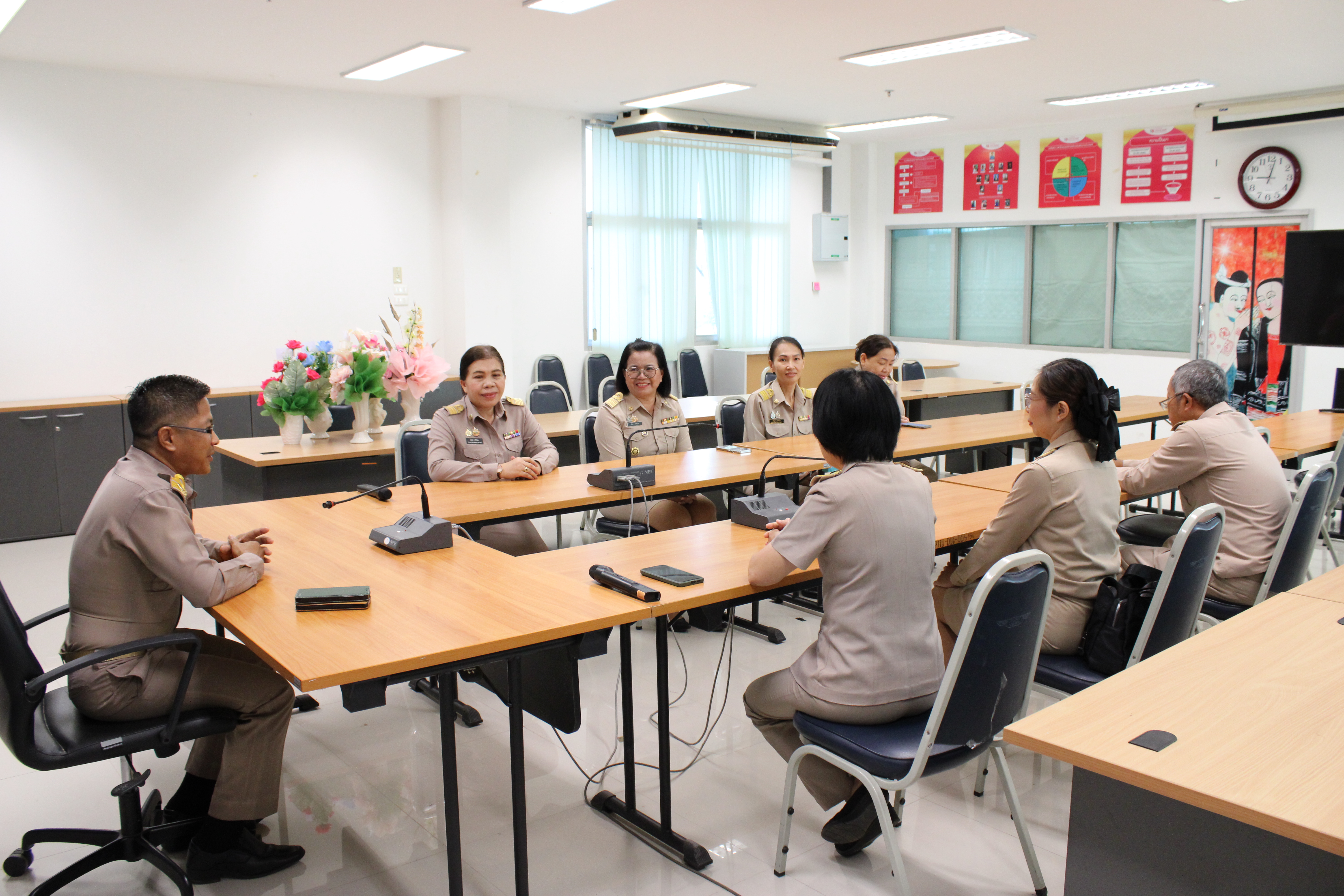 (#)สร้างสรรค์ชุมชน คนพช.น่าน(#) พช.น่าน แสดงความยินดีกับข้าราชการที่ได้รับการแต่งตั้งให้ดำรงตำแหน่ง พัฒนาการอำเภอ และผู้ช่วย ผอ.กลุ่มงานสารสนเทศฯ