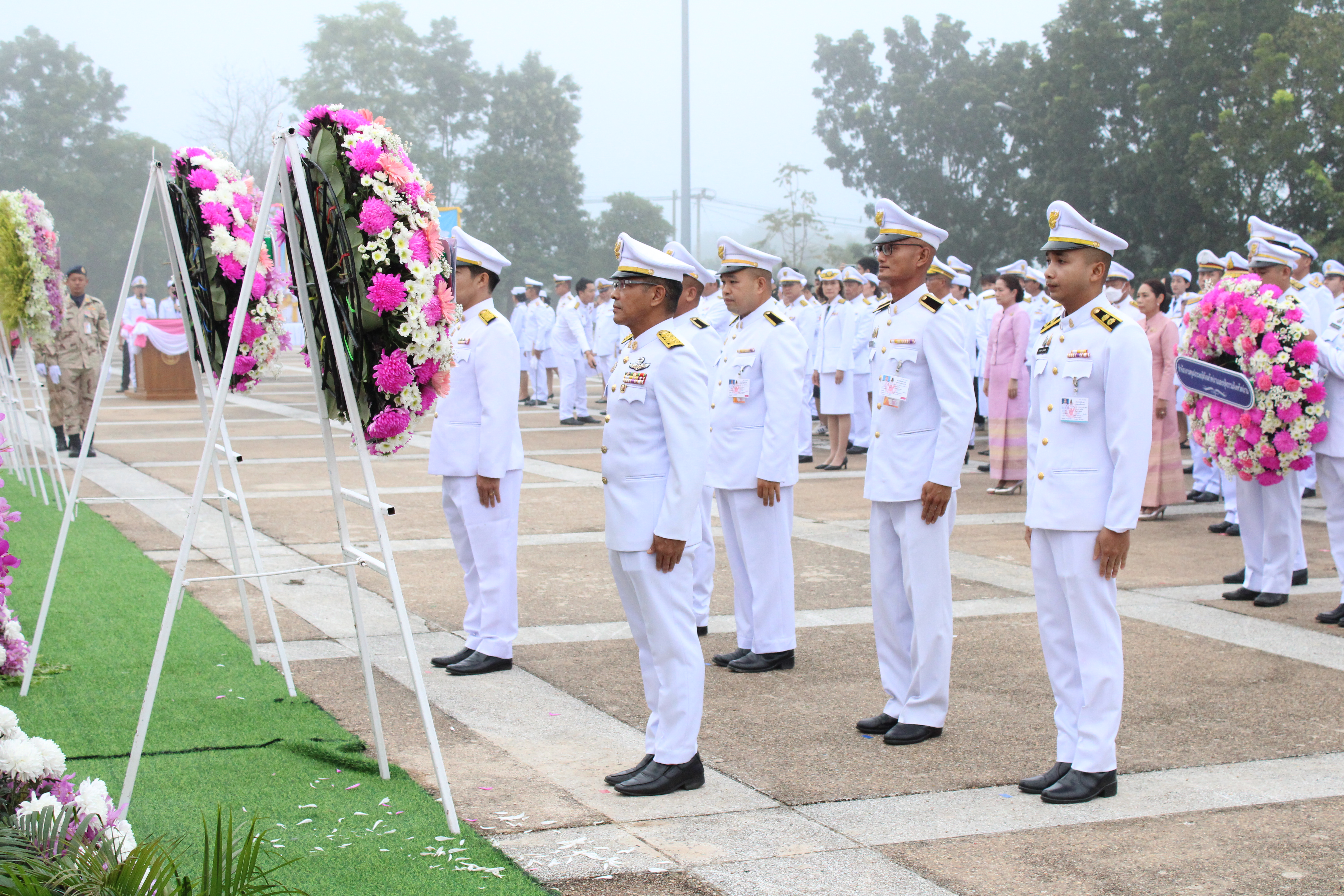 (#)สร้างสรรค์ชุมชน คนพช.น่าน(#) พช.น่าน ร่วมประกอบพิธีวางพวงมาลา เนื่องในวันคล้ายวันสวรรคตพระบาทสมเด็จพระจุลจอมเกล้าเจ้าอยู่หัว