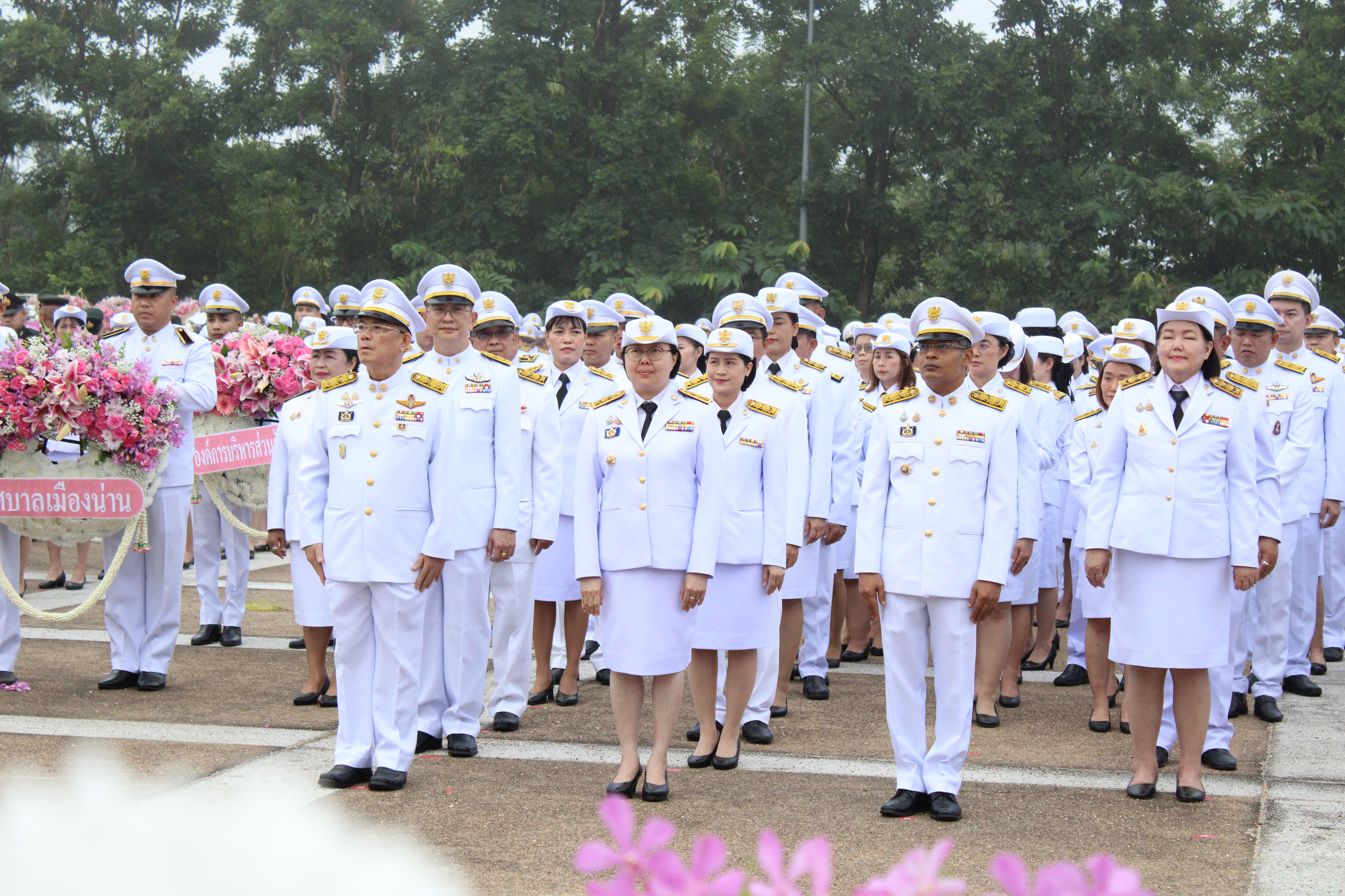 (#)สร้างสรรค์ชุมชน คนพช.น่าน(#) พช.น่าน ร่วมประกอบพิธีวางพวงมาลา เนื่องในวันคล้ายวันสวรรคตพระบาทสมเด็จพระจุลจอมเกล้าเจ้าอยู่หัว