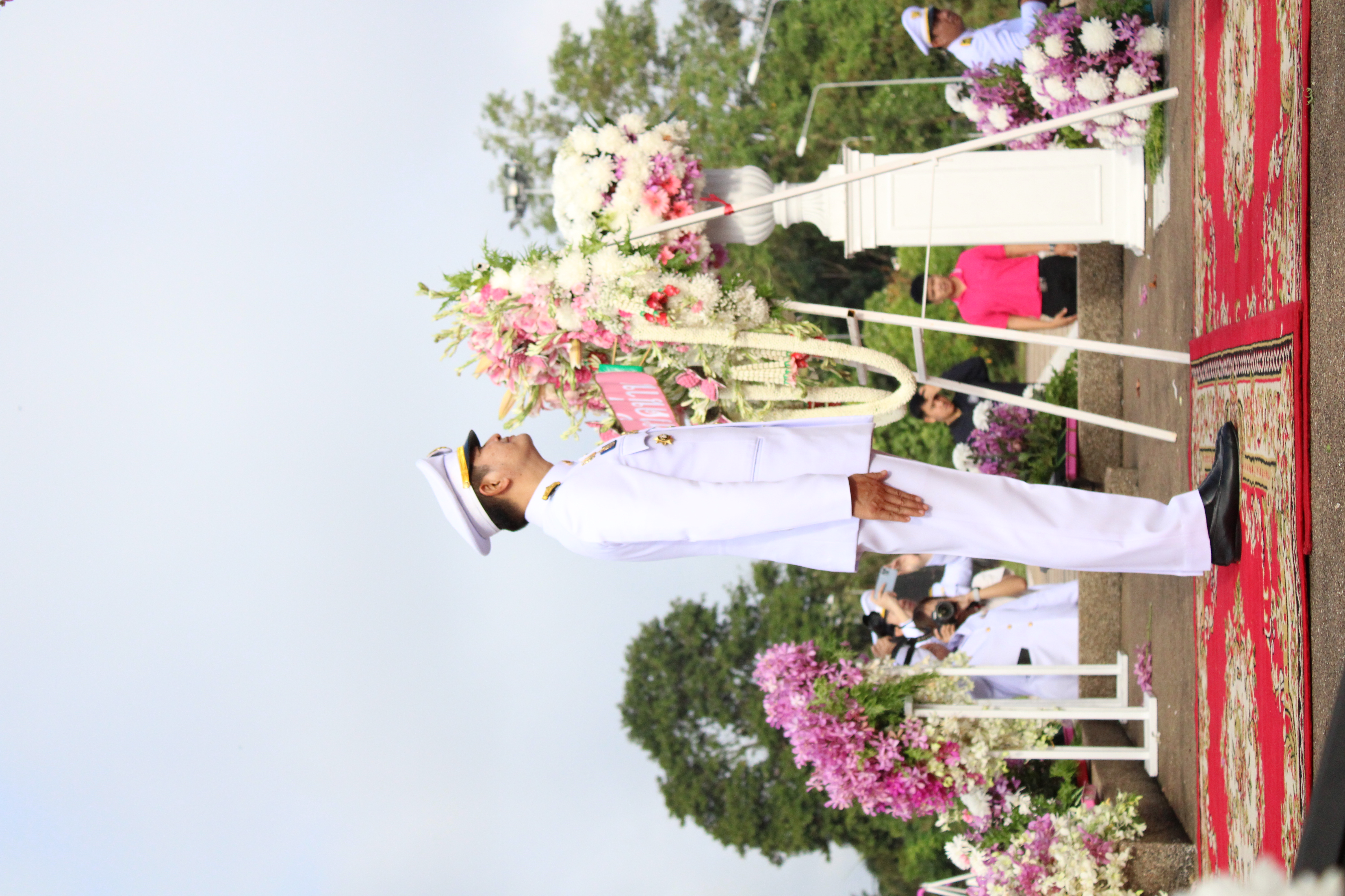 (#)สร้างสรรค์ชุมชน คนพช.น่าน(#) พช.น่าน ร่วมประกอบพิธีวางพวงมาลา เนื่องในวันคล้ายวันสวรรคตพระบาทสมเด็จพระจุลจอมเกล้าเจ้าอยู่หัว