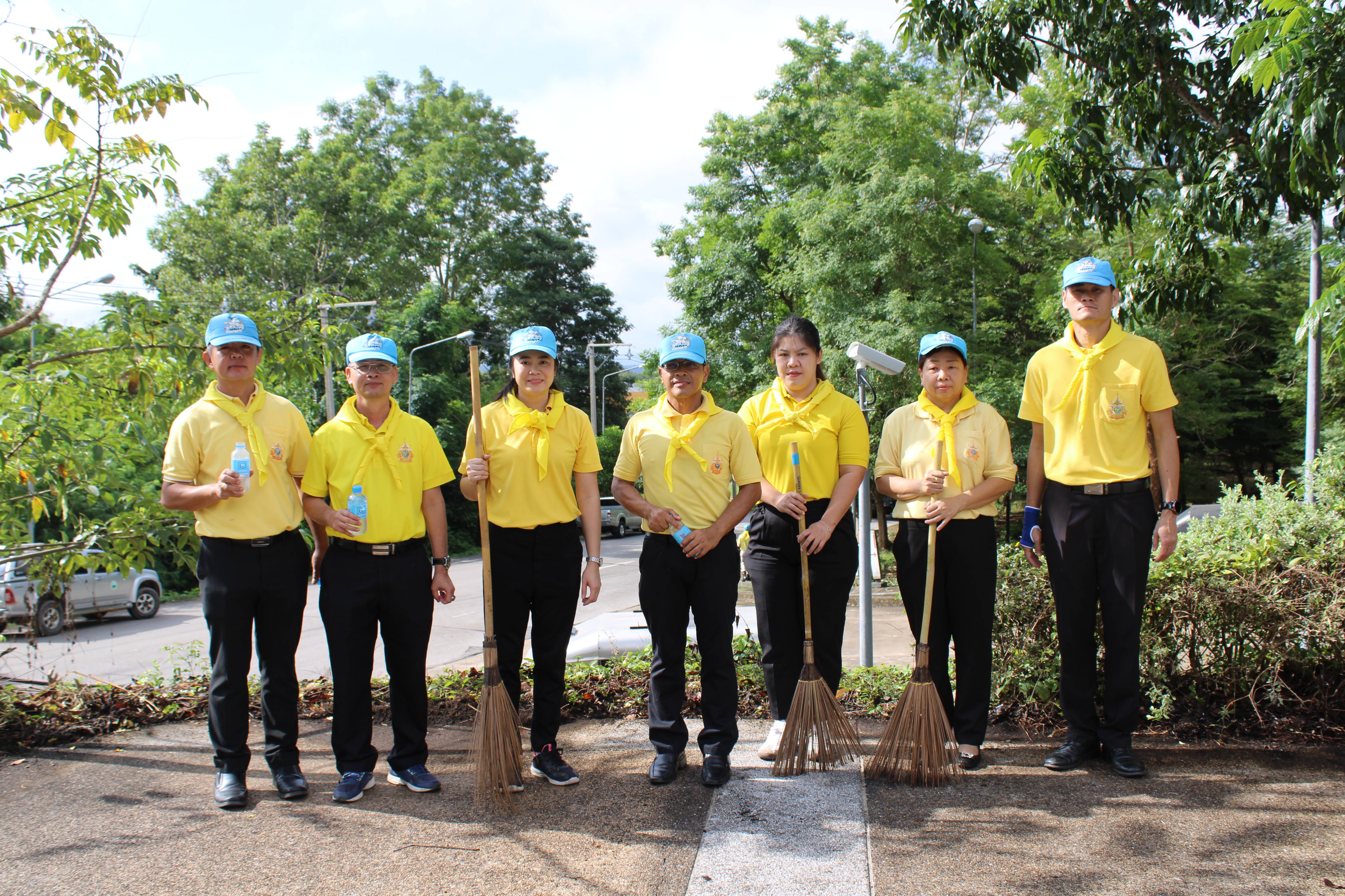 (#)สร้างสรรค์ชุมชน คนพช.น่าน(#) พช.น่าน ร่วมกิจกรรมจิตอาสาพัฒนา เนื่องในวันคล้ายวันสวรรคตพระบาทสมเด็จพระจุลจอมเกล้าเจ้าอยู่หัว