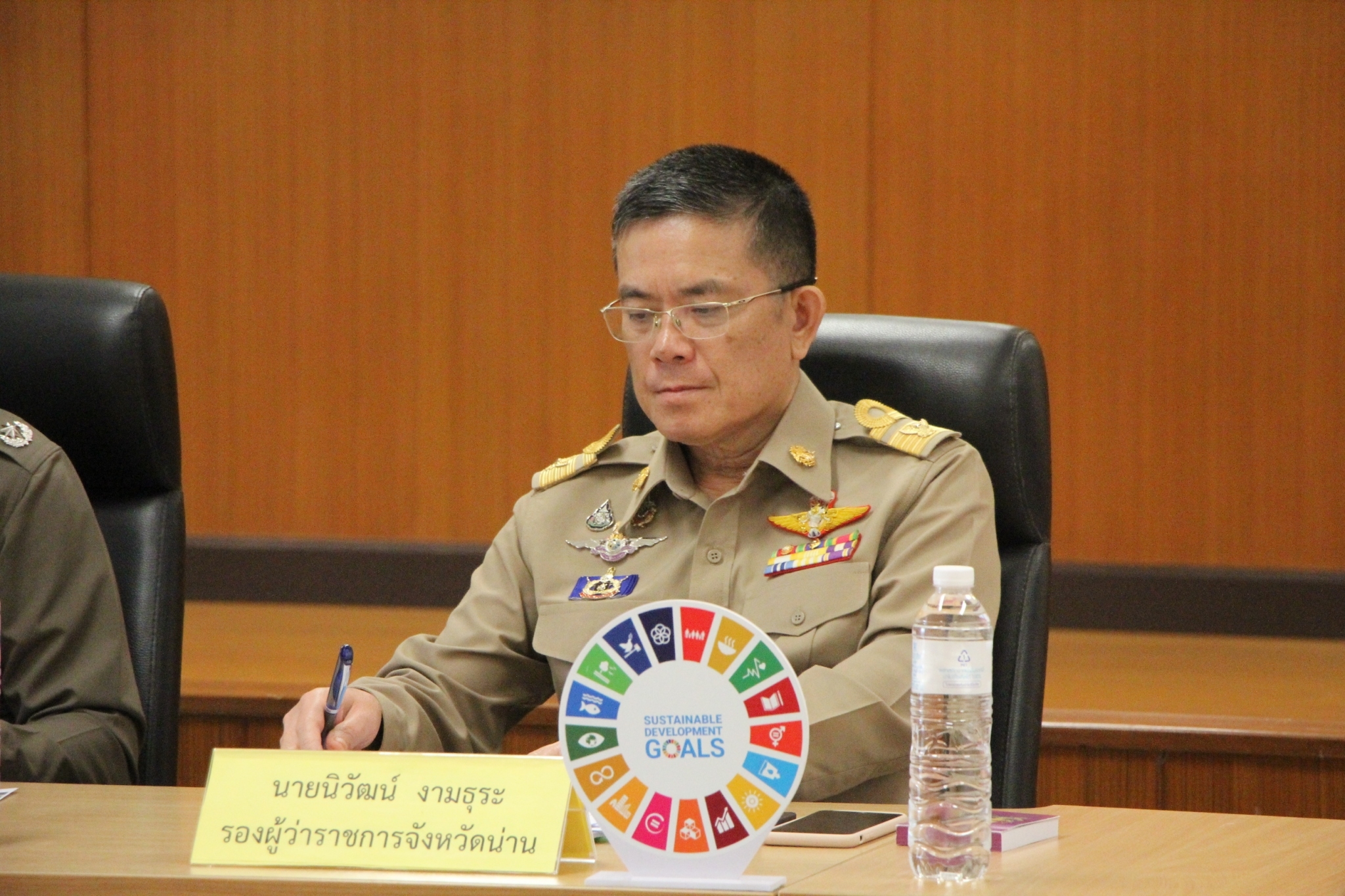 (#)สร้างสรรค์ชุมชน คนพช.น่าน(#) พช.น่าน ร่วมประชุมสรุปผลการปฏิบัติงานตามโครงการพัฒนาพื้นที่ต้นแบบ จังหวัดร้อยเอ็ดและจังหวัดน่าน ประจำปี 2567