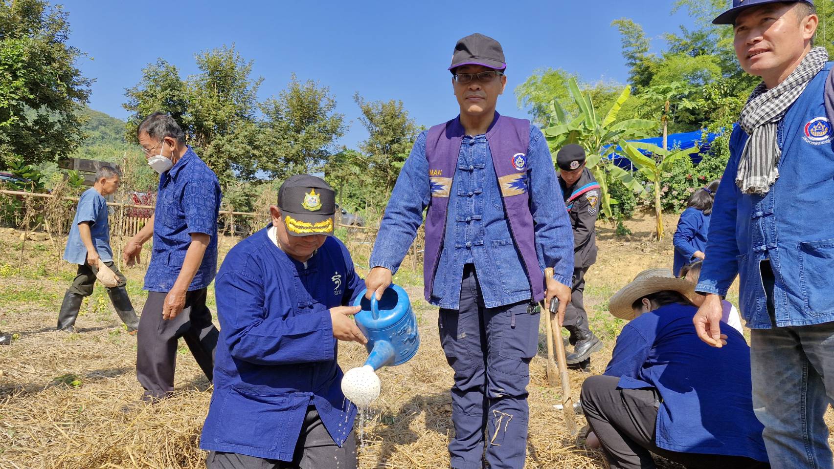 (#) สร้างสรรค์ชุมชน คนพช.น่าน(#)พช.น่าน จัดกิจกรรมเอามื้อสามัคคี ตามโครงการโคก หนอง นาวิถีน่าน พอเพียงสู่ความยั่งยืน ครั้งที่ 1/2568