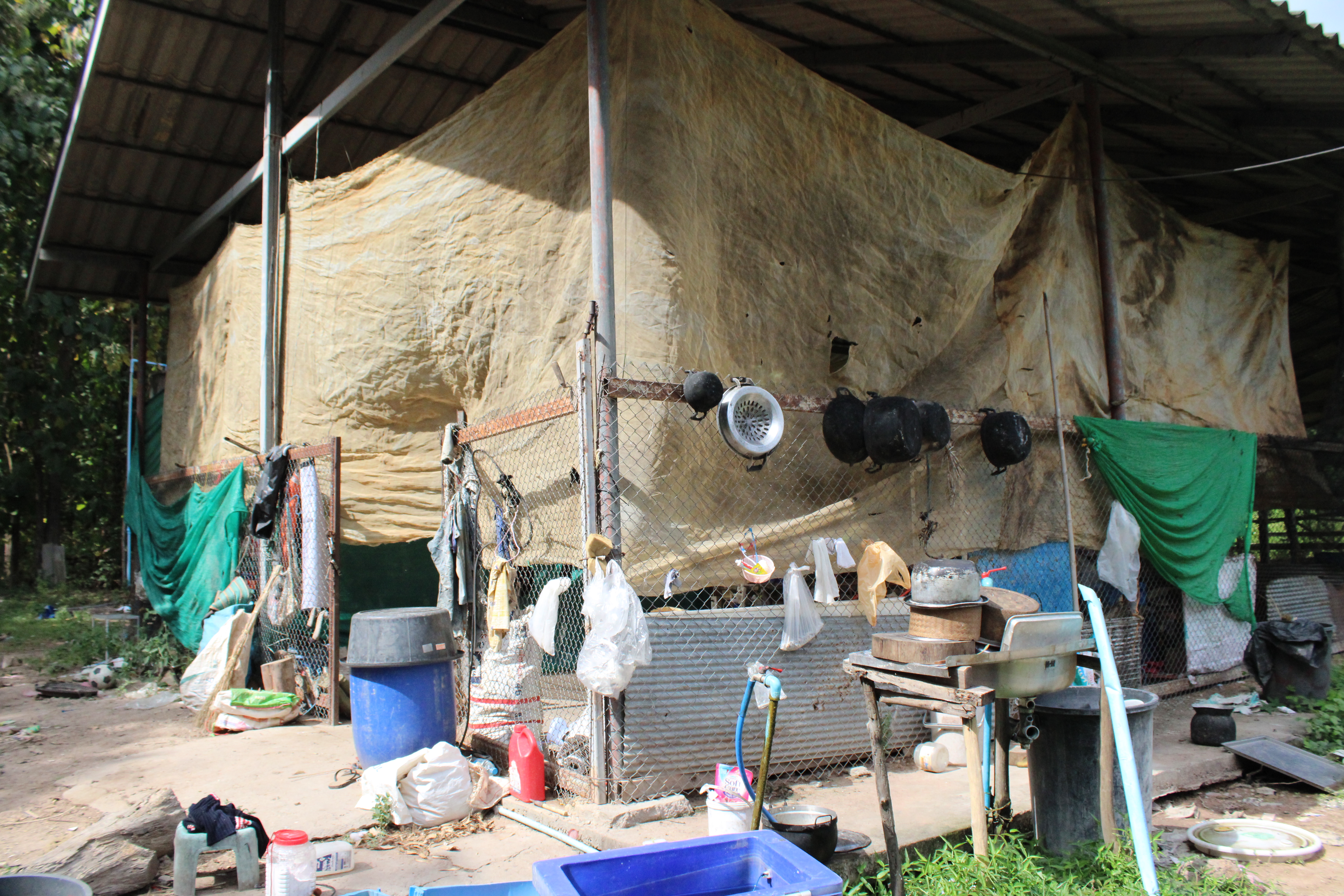 (#)สร้างสรรค์ชุมชน คนพช.น่าน(#) พช.น่าน มอบวัสดุและเงินทุนซ่อมสร้างบ้านให้ครัวเรือนยากจน และติดตามปัญหาครัวเรือนยากจนในพื้นที่อำเภอนาน้อย