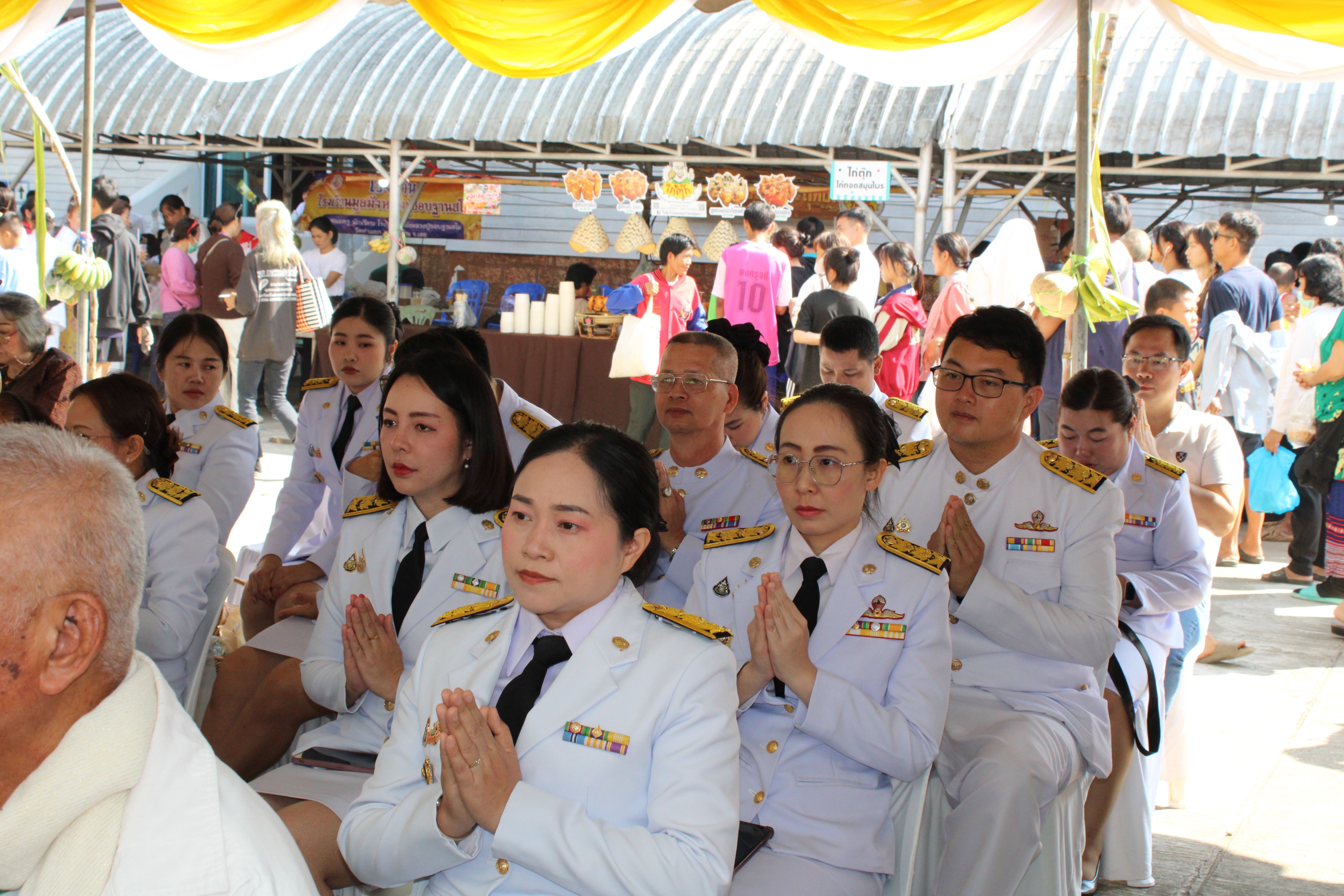 (#)สร้างสรรค์ชุมชน คนพช.น่าน(#)พช.น่าน ร่วมพิธี ถวายผ้าพระกฐินพระราชทานโดยกรมการพัฒนาชุมชน ณ วัดศรีสุทธาวาส (พระอารามหลวง) ตำบลกุดป่อง อำเภอเมืองเลย จังหวัดเลย