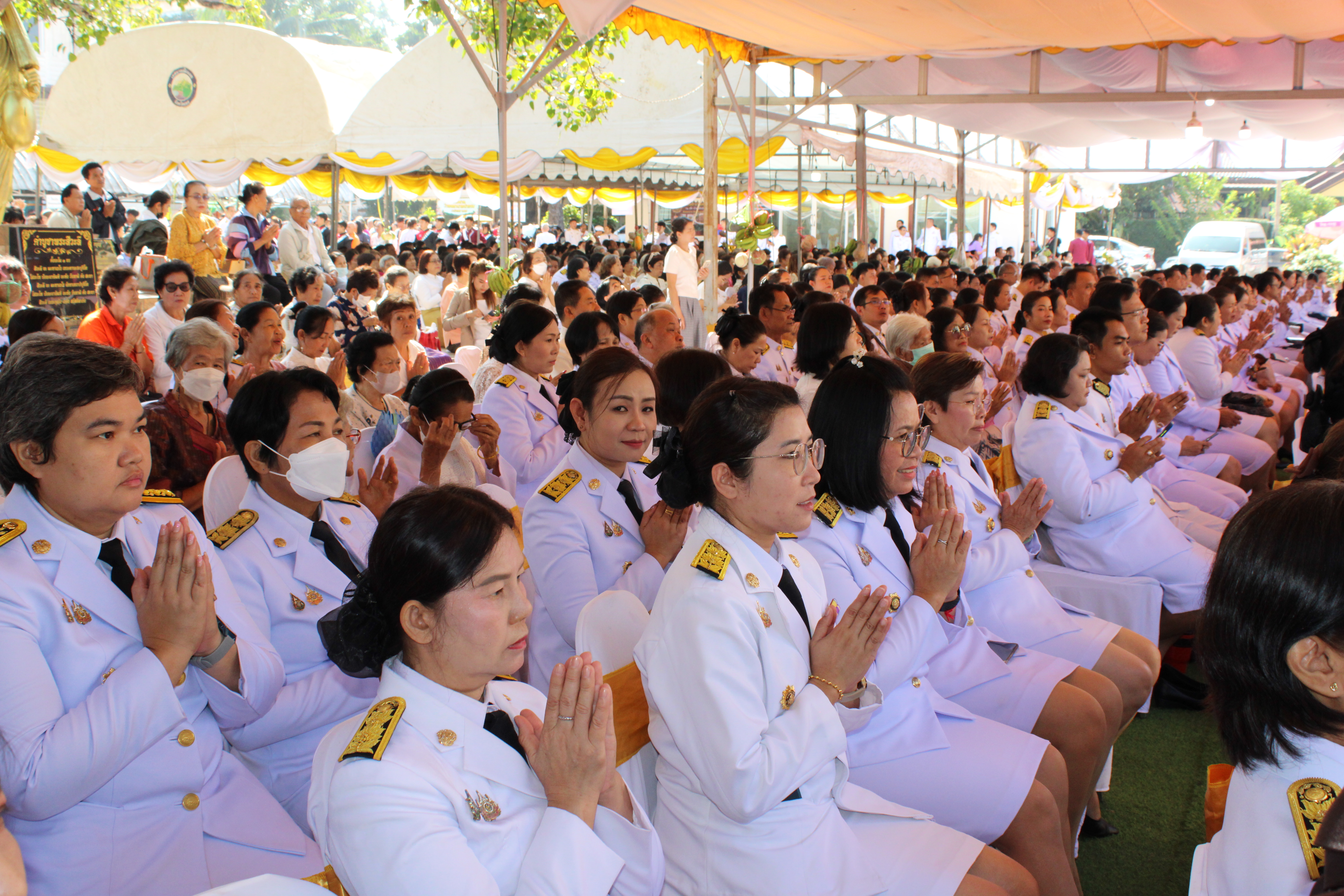 (#)สร้างสรรค์ชุมชน คนพช.น่าน(#)พช.น่าน ร่วมพิธี ถวายผ้าพระกฐินพระราชทานโดยกรมการพัฒนาชุมชน ณ วัดศรีสุทธาวาส (พระอารามหลวง) ตำบลกุดป่อง อำเภอเมืองเลย จังหวัดเลย