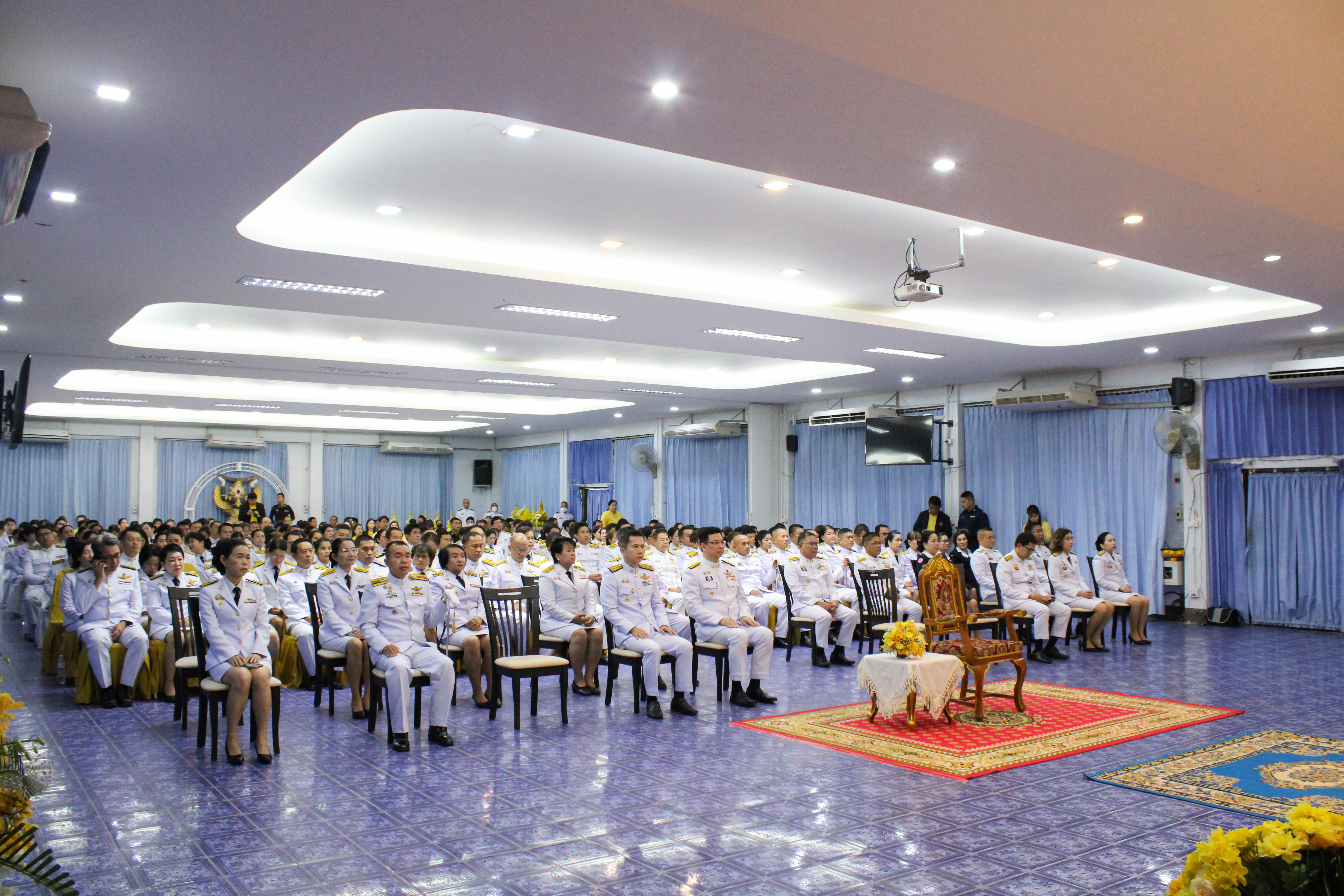 (#)สร้างสรรค์ชุมชน คนพช.น่าน(#) พช.น่าน ร่วมประกอบพิธีวางพานพุ่มดอกไม้สด เนื่องในวัน “พระบิดาแห่งฝนหลวง” ประจำปี 2567