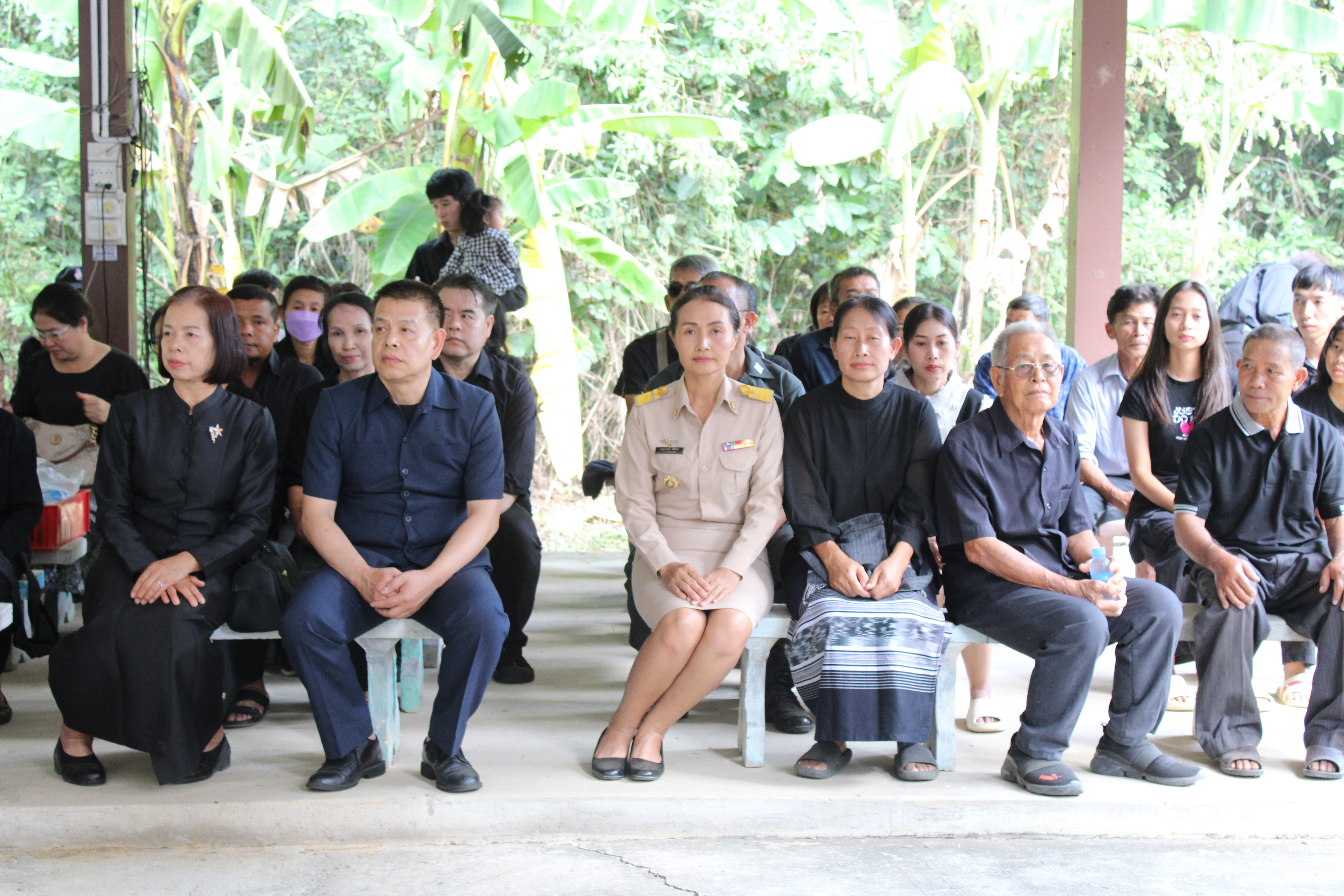 (#) สร้างสรรค์ชุมชน คนพช.น่าน(#) พช.น่าน ร่วมพิธีฌาปนกิจศพบิดาของเจ้าหน้าที่พัฒนาชุมชน