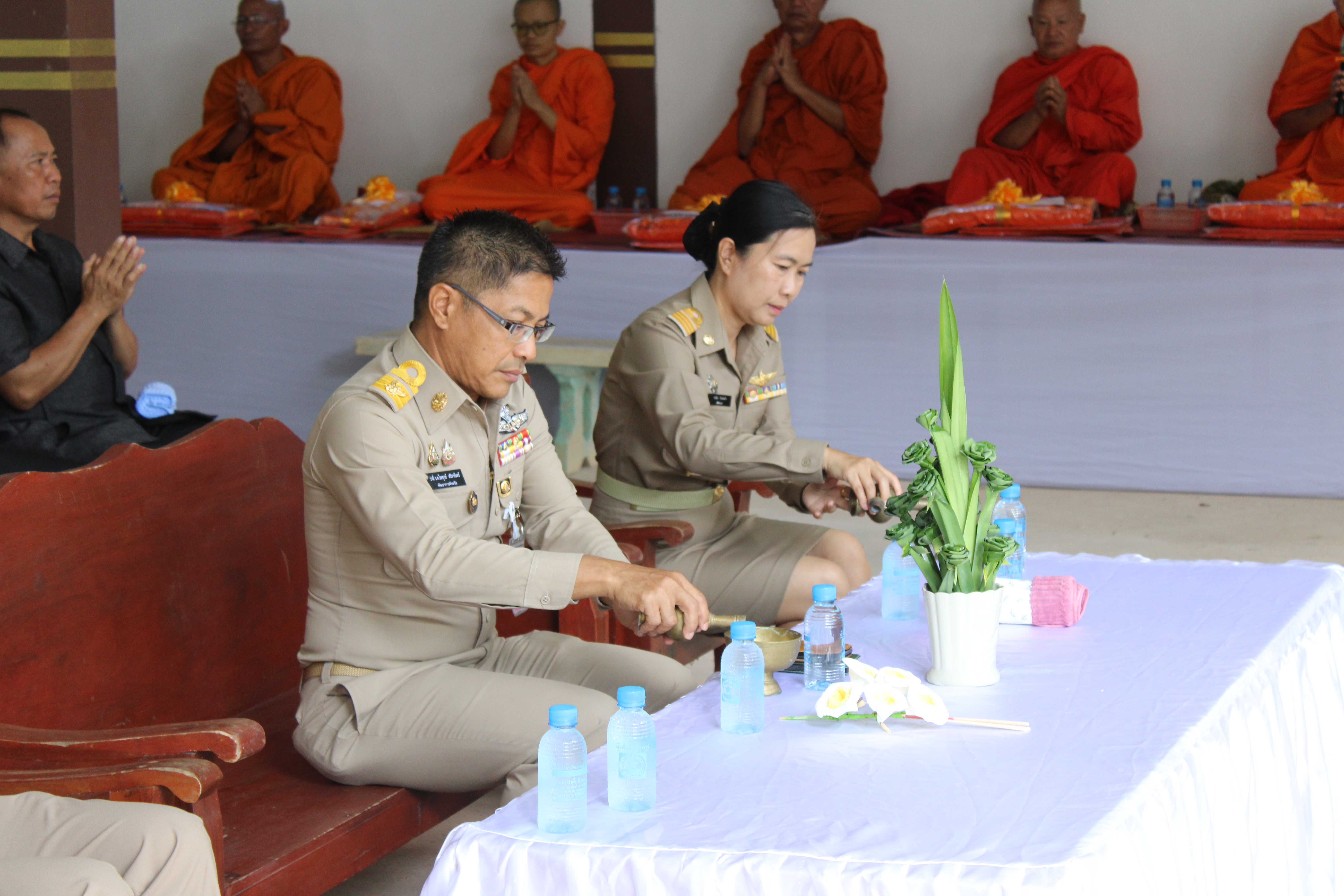 (#) สร้างสรรค์ชุมชน คนพช.น่าน(#) พช.น่าน ร่วมพิธีฌาปนกิจศพบิดาของเจ้าหน้าที่พัฒนาชุมชน