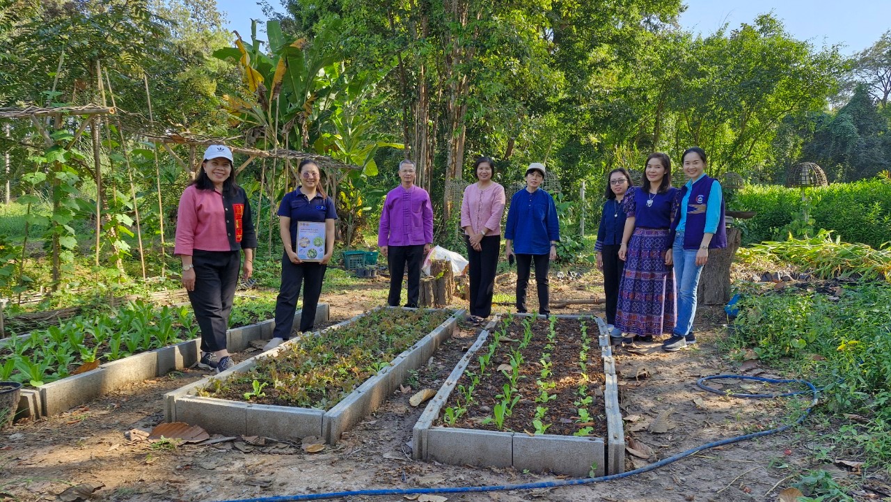 (#)สร้างสรรค์ชุมชน คนพช.น่าน(#) พช.น่าน คัดเลือกศูนย์เรียนรู้ โคก หนอง นา ต้นแบบ (Best Place)  และสุดยอดผลผลิต/ผลิตภัณฑ์ (Best Product) ระดับจังหวัด