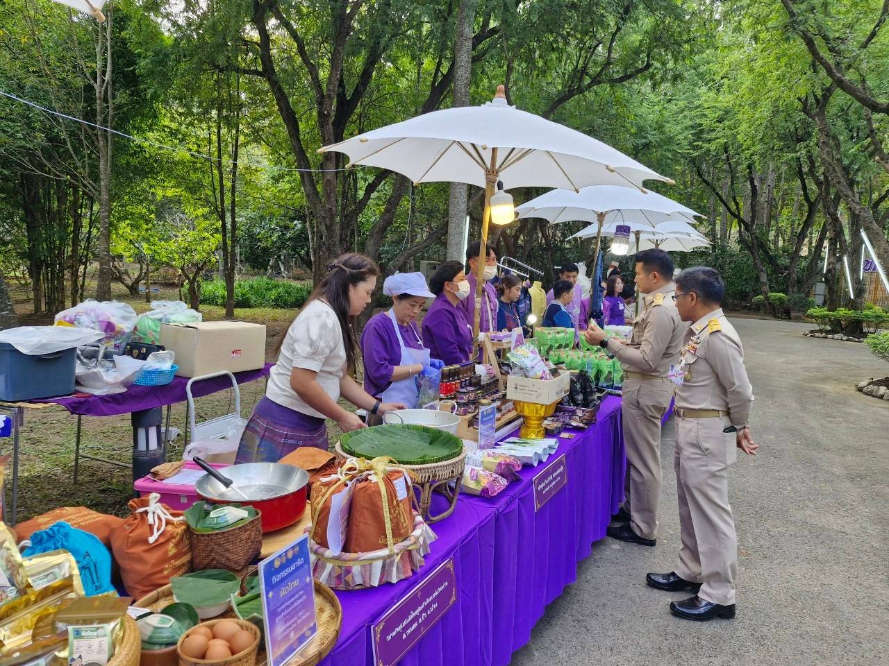 #น่านไม่เนิบ #NAN3FAST พช.น่าน นำผู้ผลิตผู้ประกอบการ OTOP จัดแสดงและจำหน่ายพร้อมสาธิตภายในพระตำหนักธงน้อย