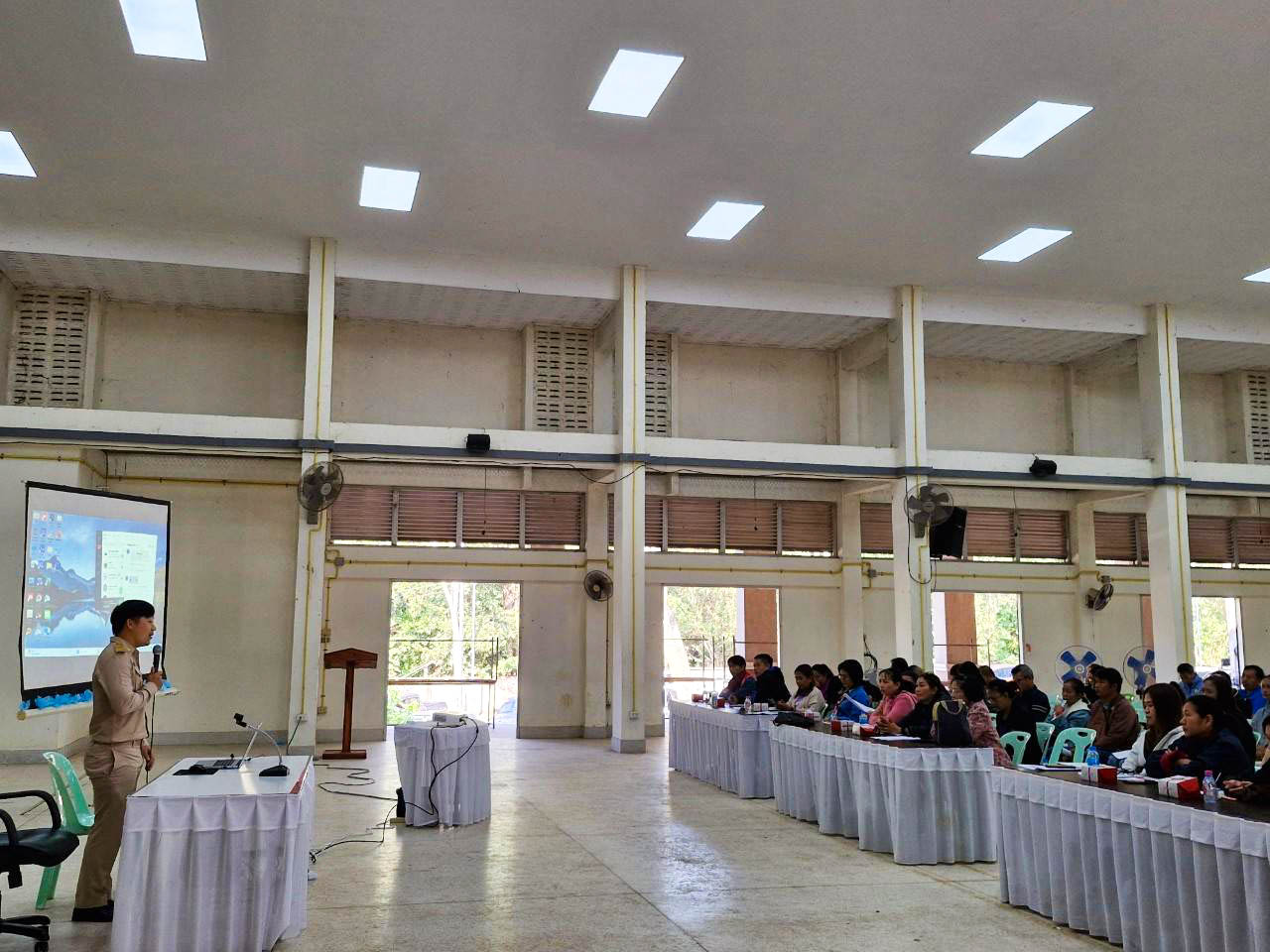 #น่านไม่เนิบ #NAN3FAST พช.น่าน ประชุมเชิงปฏิบัติการผู้จัดเก็บข้อมูล จปฐ. ประจำปี 2568 ด้วยเครื่องมืออิเล็กทรอนิกส์ อำเภอเมืองน่าน