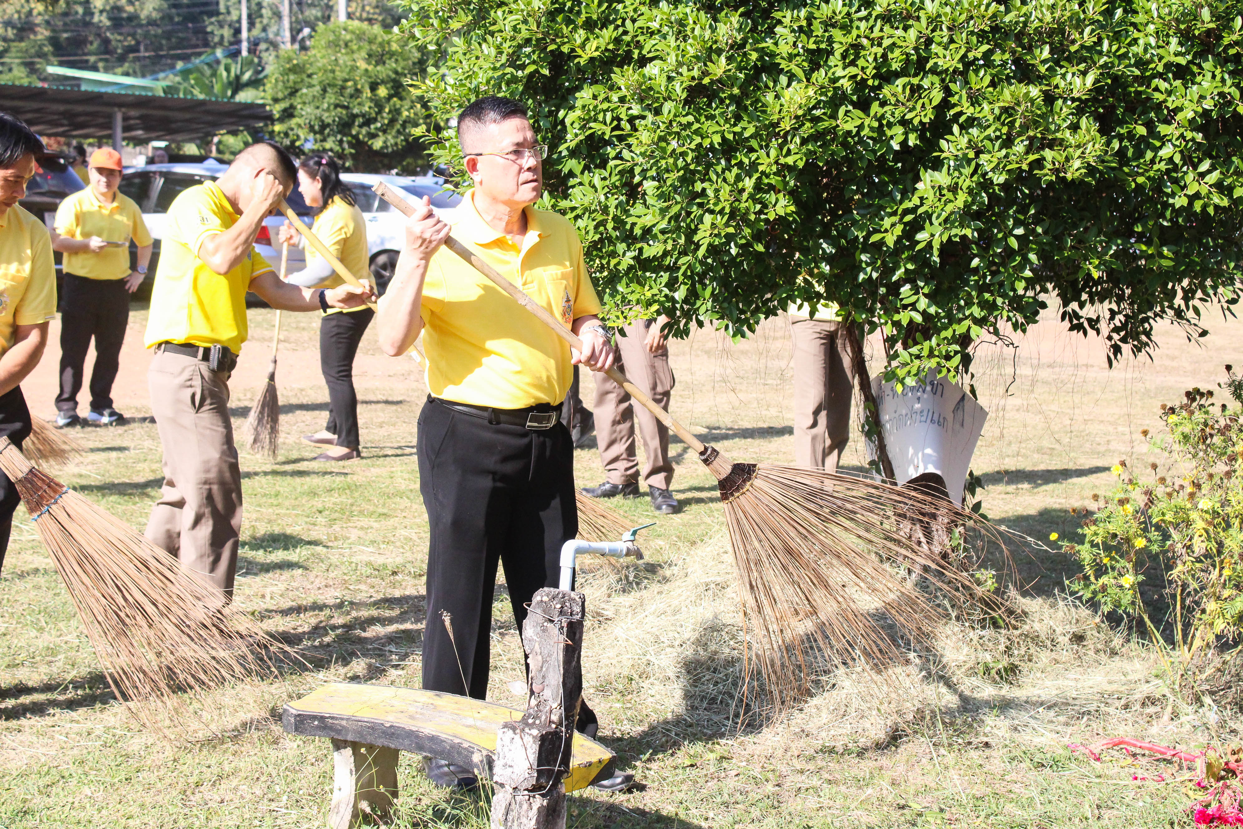 (#)สร้างสรรค์ชุมชน คนพช.น่าน (#) จังหวัดน่าน จัดกิจกรรม รวมพลังสร้างสัปปายะสู่วัดด้วยวิถี 5ส (Big Cleaning Day) เพื่อถวายเป็นพระราชกุศล เนื่องในโอกาสวันเฉลิมพระชนมพรรษา พระบาทสมเด็จพระเจ้าอยู่หัว และพระบรมวงศานุวงศ์ ประจำปี พ.ศ. 2567