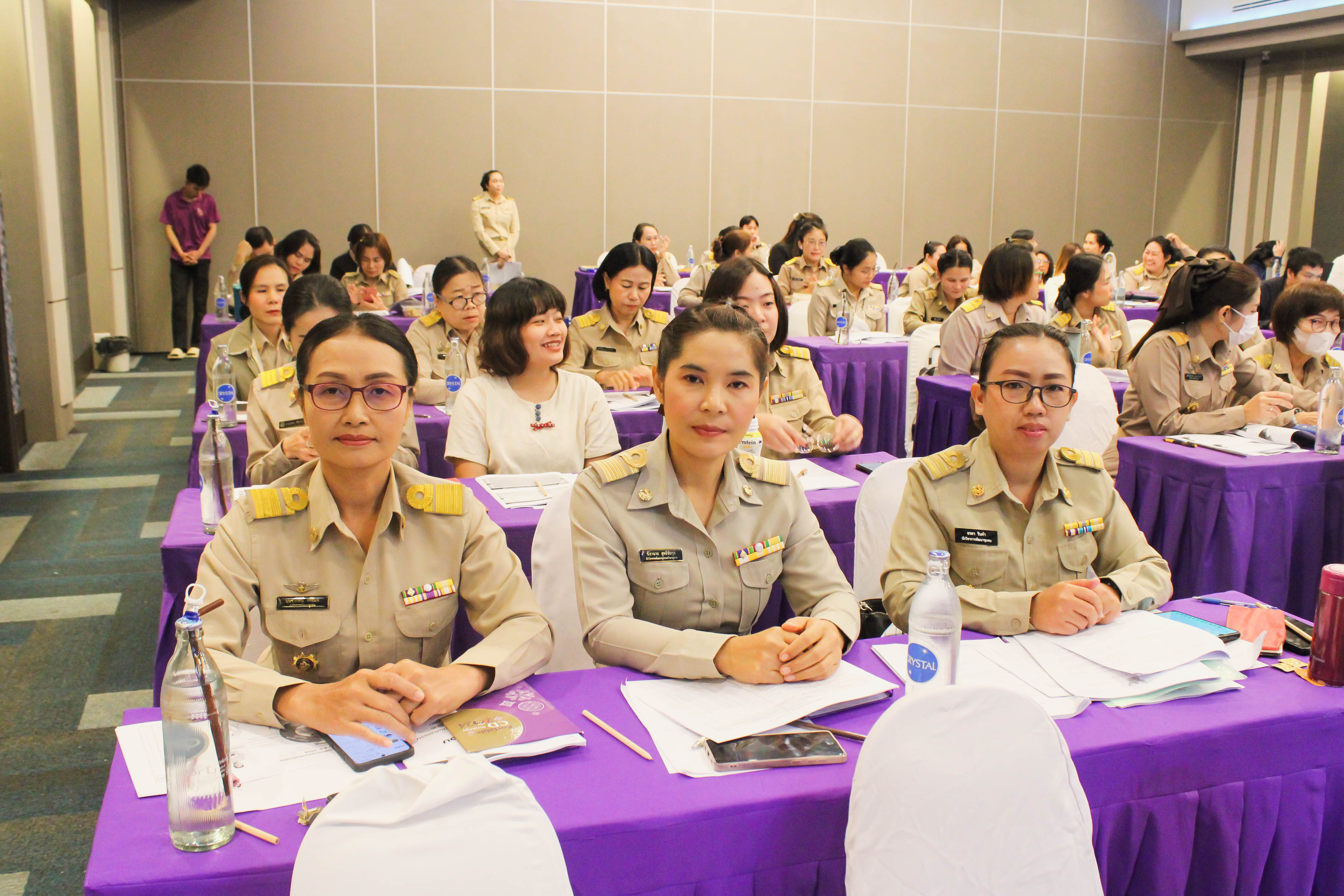 (#)สร้างสรรค์ชุมชน คนพช.น่าน (#) ประชุมชี้แจงแนวทางการขับเคลื่อนการดำเนินกิจกรรมตามแผนการปฏิบัติงานและแผนการใช้จ่ายงบประมาณ ประจำปีงบประมาณ 2568