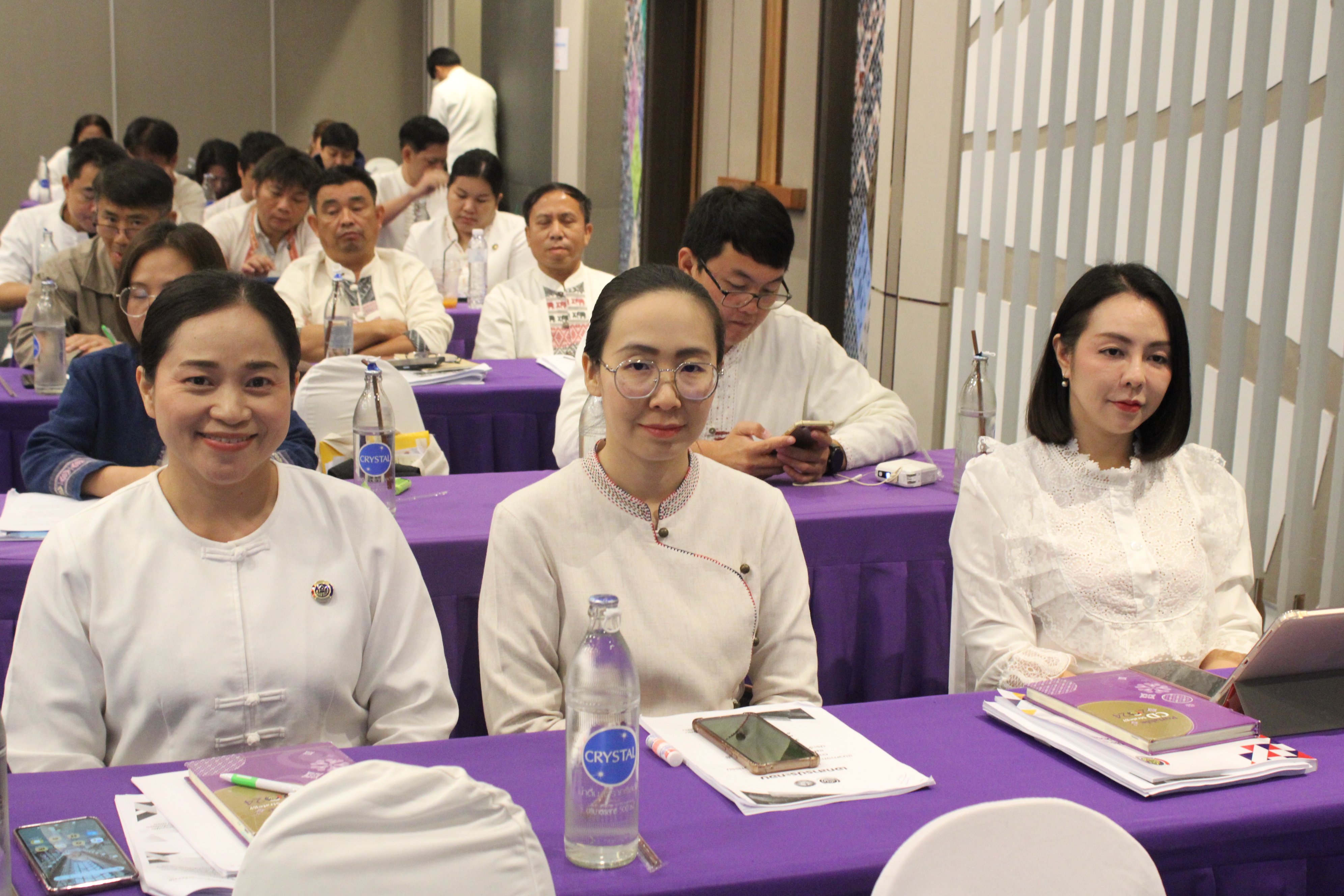 (#)สร้างสรรค์ชุมชน คนพช.น่าน (#) ประชุมชี้แจงแนวทางการขับเคลื่อนการดำเนินกิจกรรมตามแผนการปฏิบัติงานและแผนการใช้จ่ายงบประมาณ ประจำปีงบประมาณ 2568 (วันที่ 2)