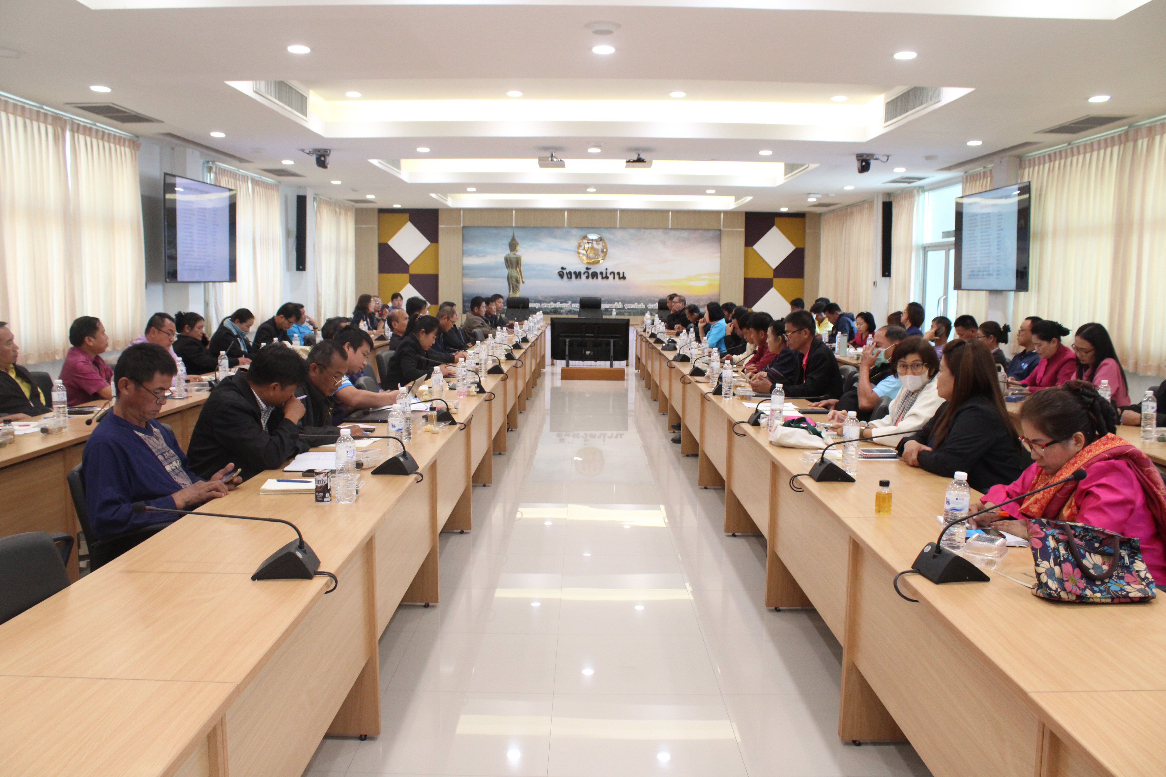 #น่านไม่เนิบ #NAN3FAST พช.น่าน โครงการประชุมเชิงปฏิบัติการเสริมสร้างทักษะคณะกรรมการบริหารศูนย์ประสานงานองค์การชุมชนระดับอำเภอ (ศอช.อ.)