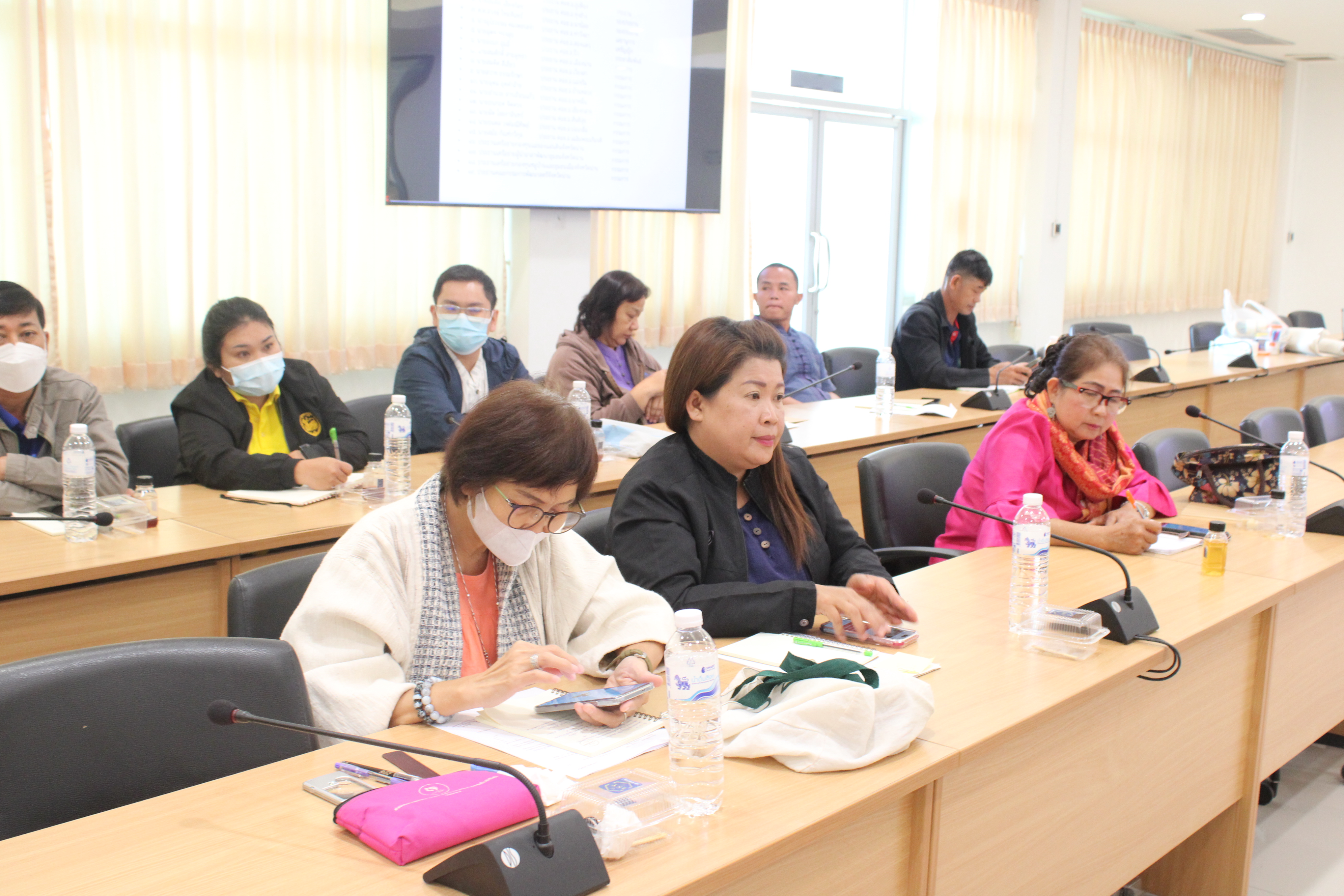 #น่านไม่เนิบ #NAN3FAST พช.น่าน โครงการประชุมเชิงปฏิบัติการเสริมสร้างทักษะคณะกรรมการบริหารศูนย์ประสานงานองค์การชุมชนระดับอำเภอ (ศอช.อ.)