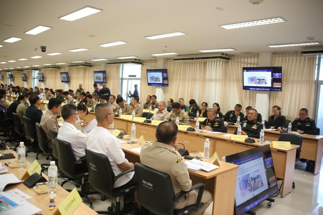 #น่านไม่เนิบ #NAN3FAST พช.น่าน ร่วมประชุมคณะกรรมการศูนย์อำนวยการป้องกันและปราบปรามยาเสพติดจังหวัดน่าน เร่งบูรณาการแก้ปัญหายาเสพติด ช่วยผู้ผ่านการบำบัดคืนสู่สังคม