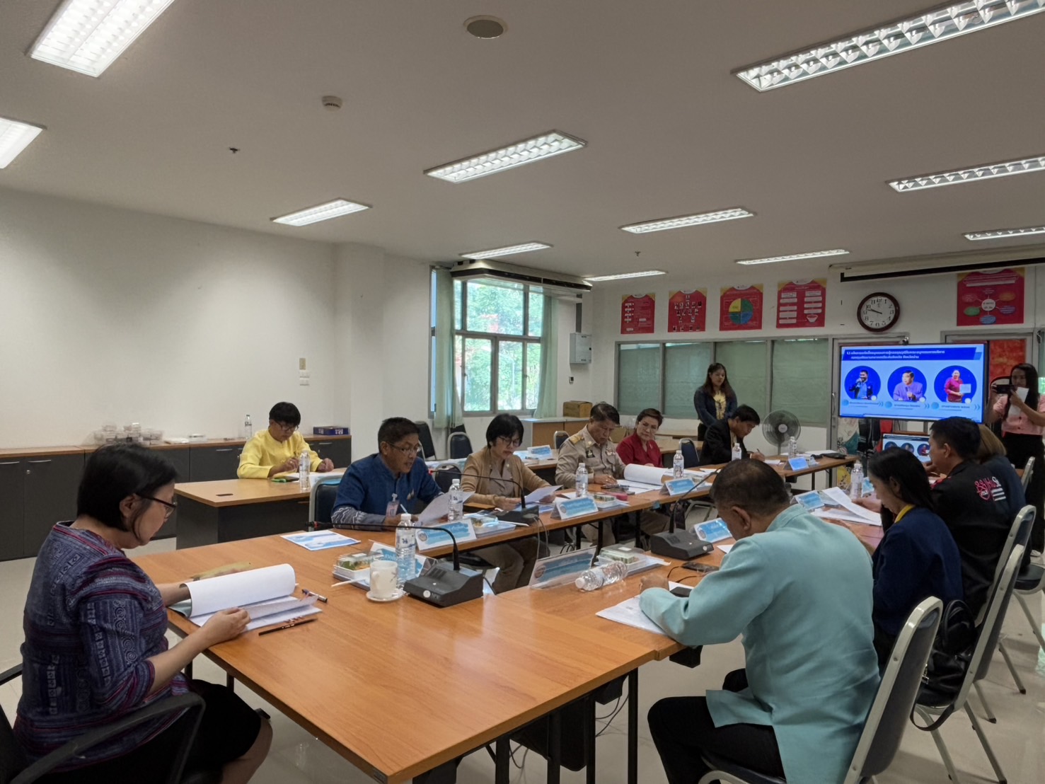 (#)สร้างสรรค์ชุมชน คนพช.น่าน (#) พช.น่าน จัดประชุมคณะอนุกรรมการบริหารกองทุนพัฒนาบทบาทสตรีระดับจังหวัด จังหวัดน่าน ครั้งที่ 9/2567 