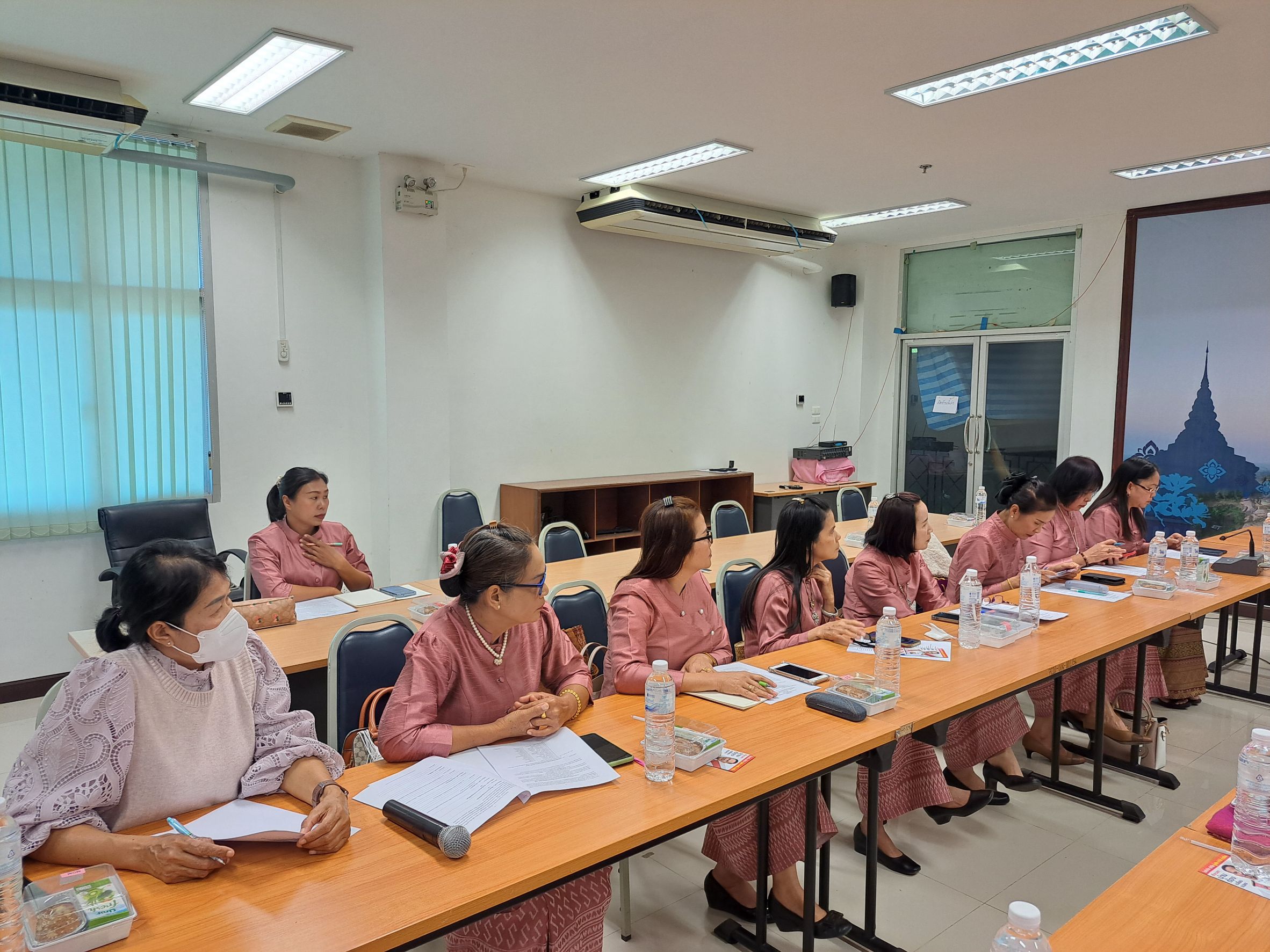 #น่านไม่เนิบ #NAN3FAST พัฒนาชุมชนน่าน ประชุมคณะกรรมการพัฒนาสตรีจังหวัด วางแผนขับเคลื่อนงานองค์กรสตรีปี 2568