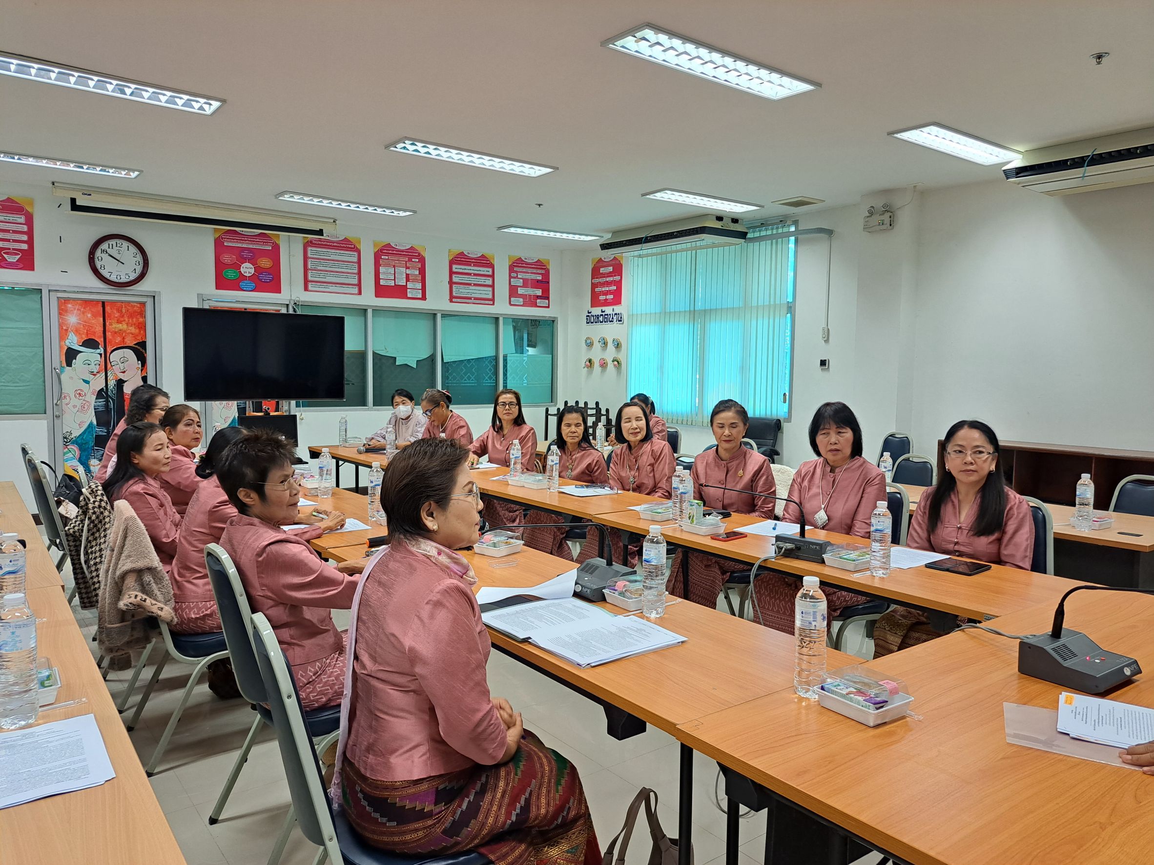 #น่านไม่เนิบ #NAN3FAST พัฒนาชุมชนน่าน ประชุมคณะกรรมการพัฒนาสตรีจังหวัด วางแผนขับเคลื่อนงานองค์กรสตรีปี 2568